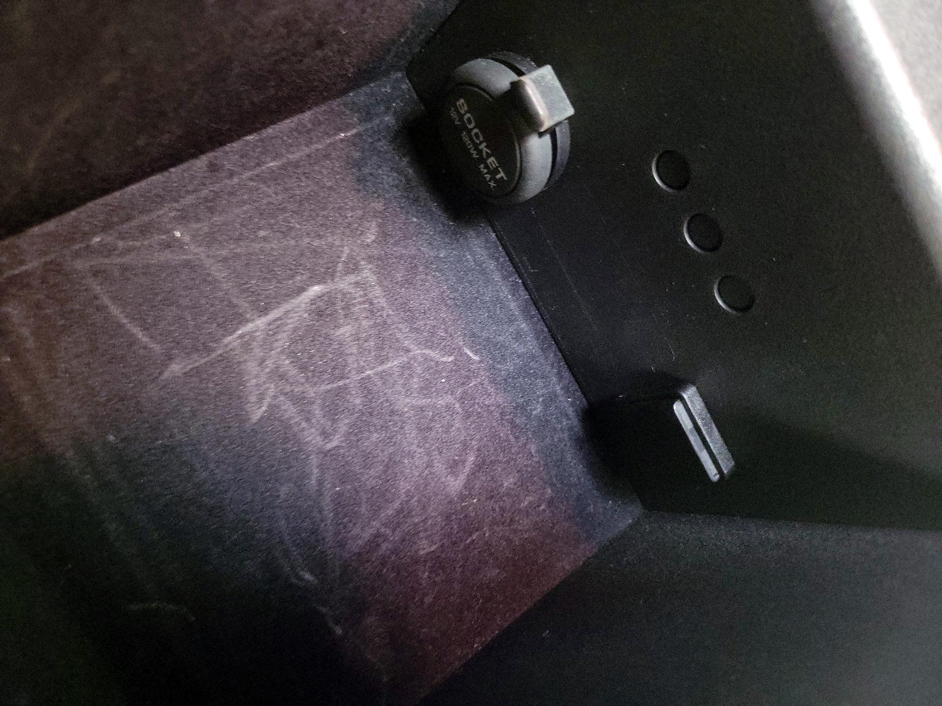 Thumbnail: 2014 INFINITI Q60 - 19