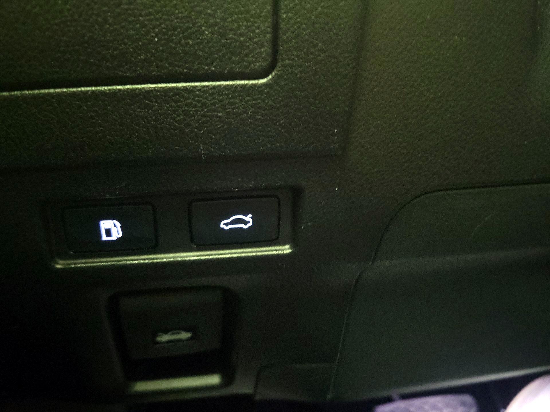 Thumbnail: 2024 Lexus ES - 13