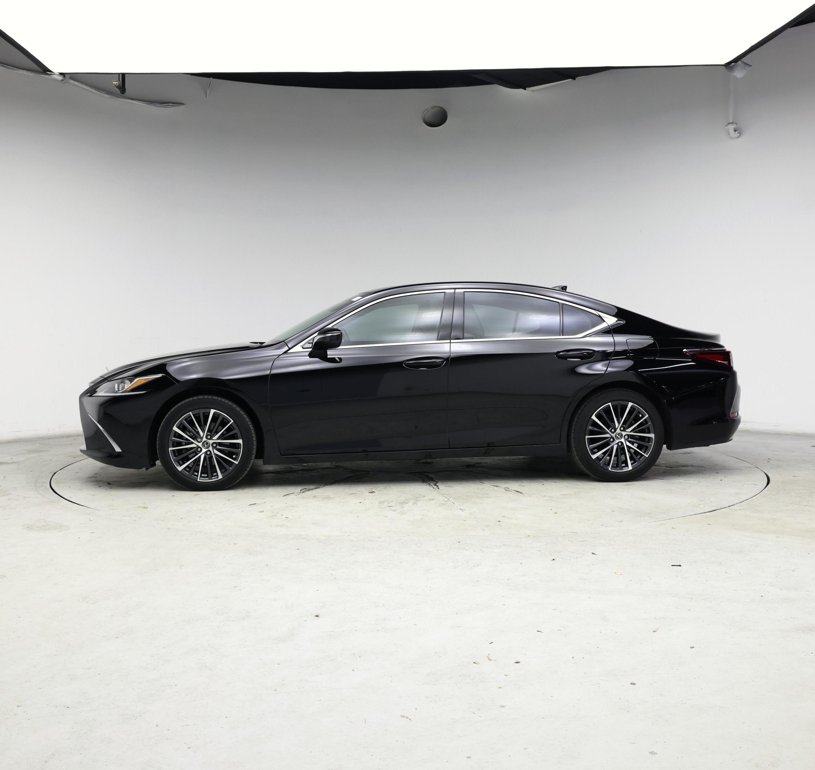 Thumbnail: 2024 Lexus ES - 3