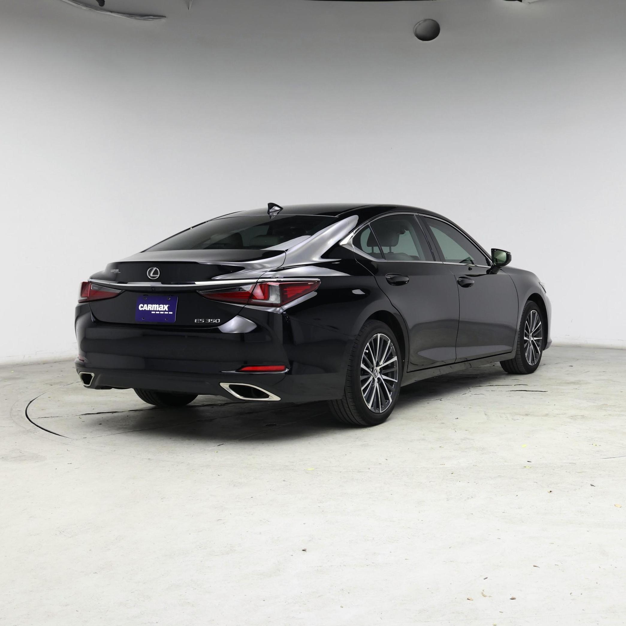 Thumbnail: 2024 Lexus ES - 8