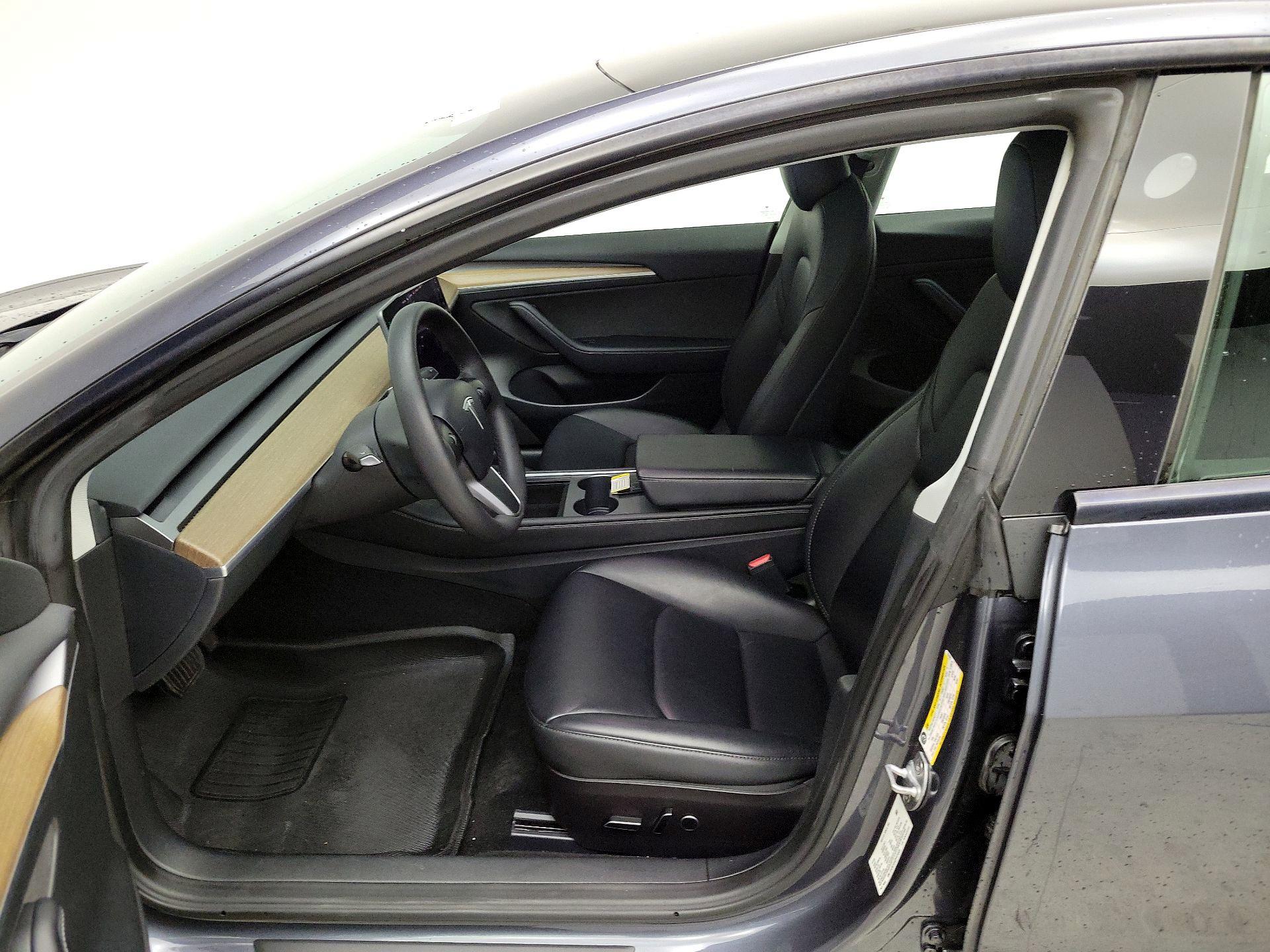 Thumbnail: 2023 Tesla Model 3 - 11