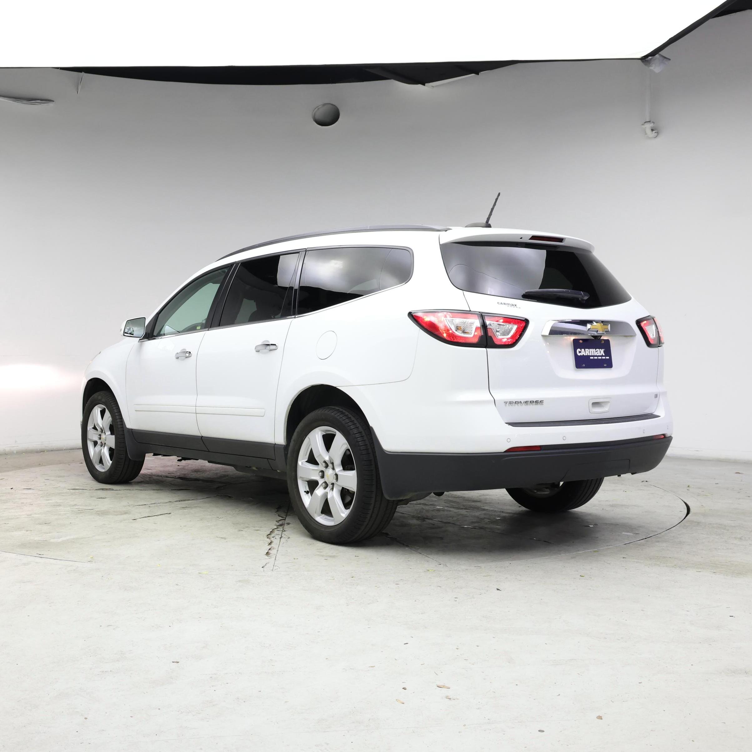 Thumbnail: 2017 Chevrolet Traverse - 2