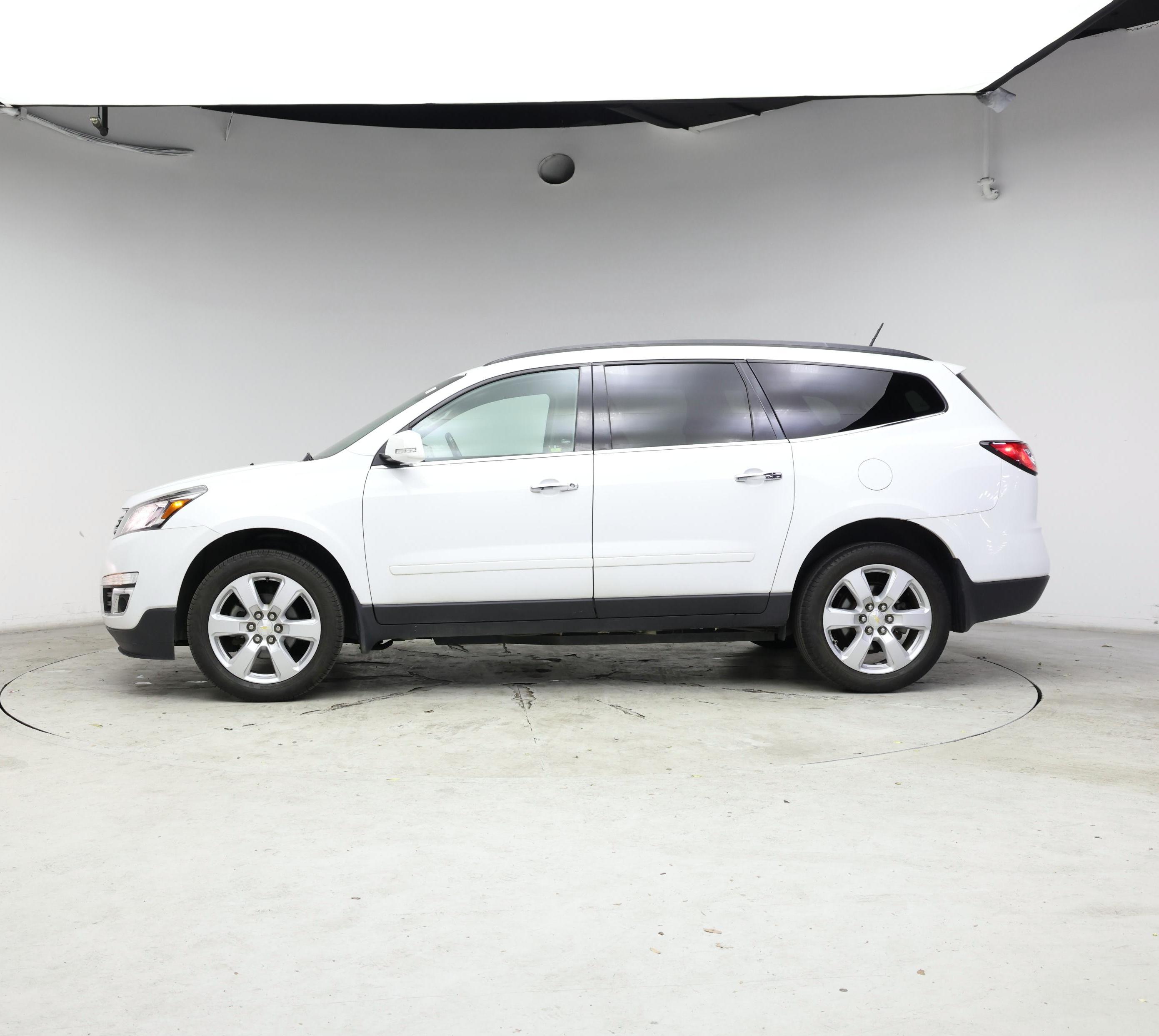 Thumbnail: 2017 Chevrolet Traverse - 3