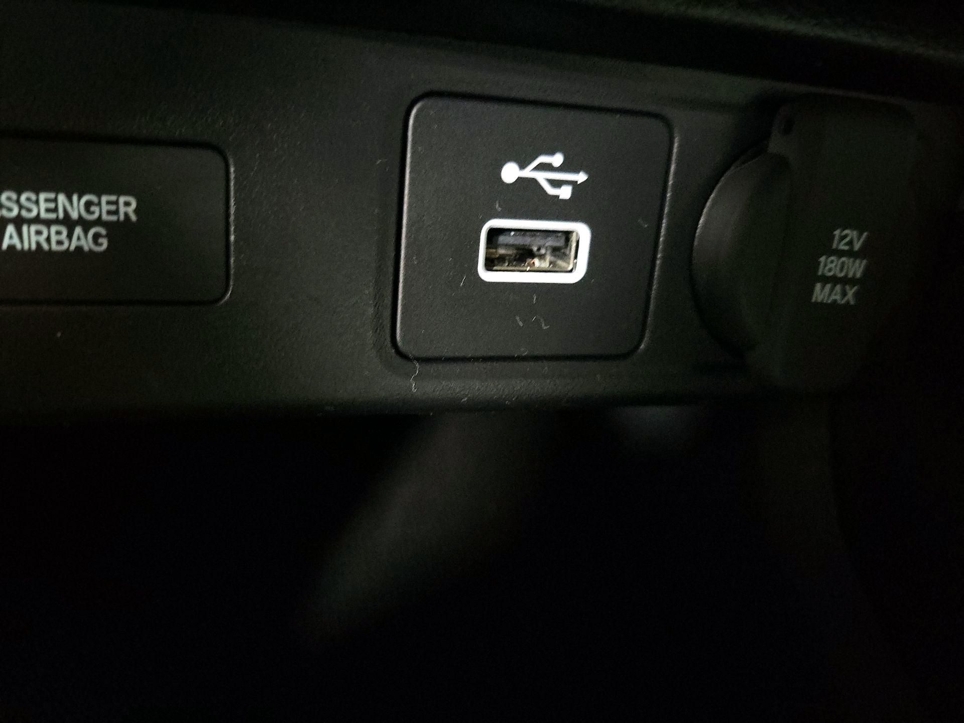 Thumbnail: 2023 Acura Integra - 18