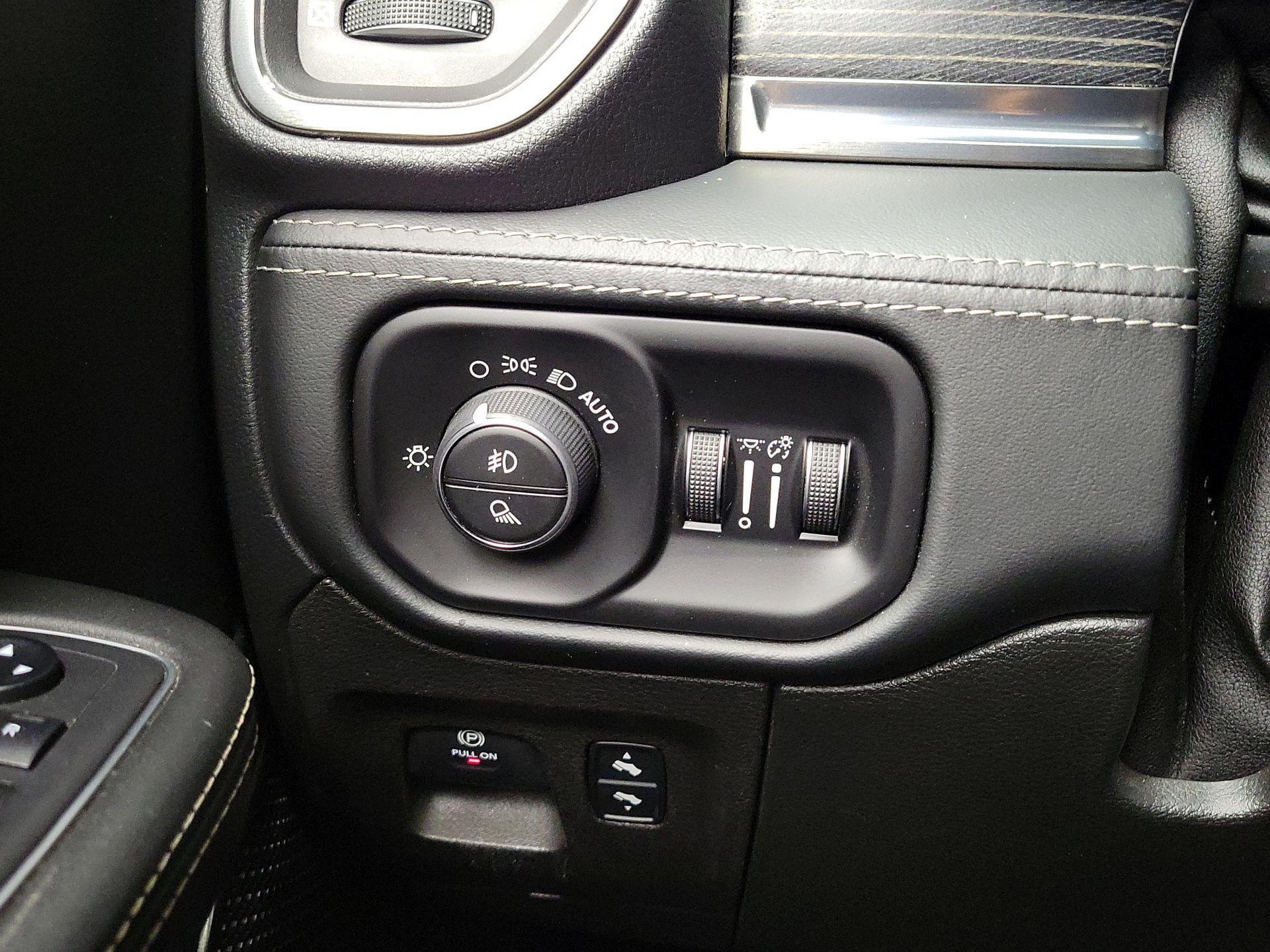 Thumbnail: 2019 RAM 1500 - 13