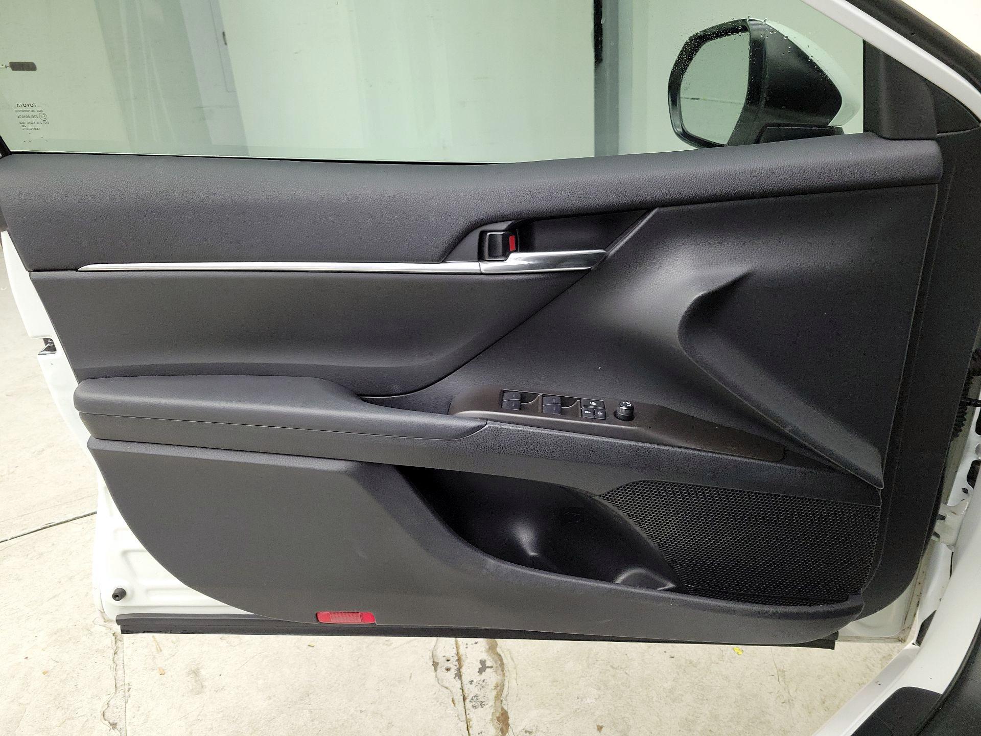 Thumbnail: 2024 Toyota Camry - 12