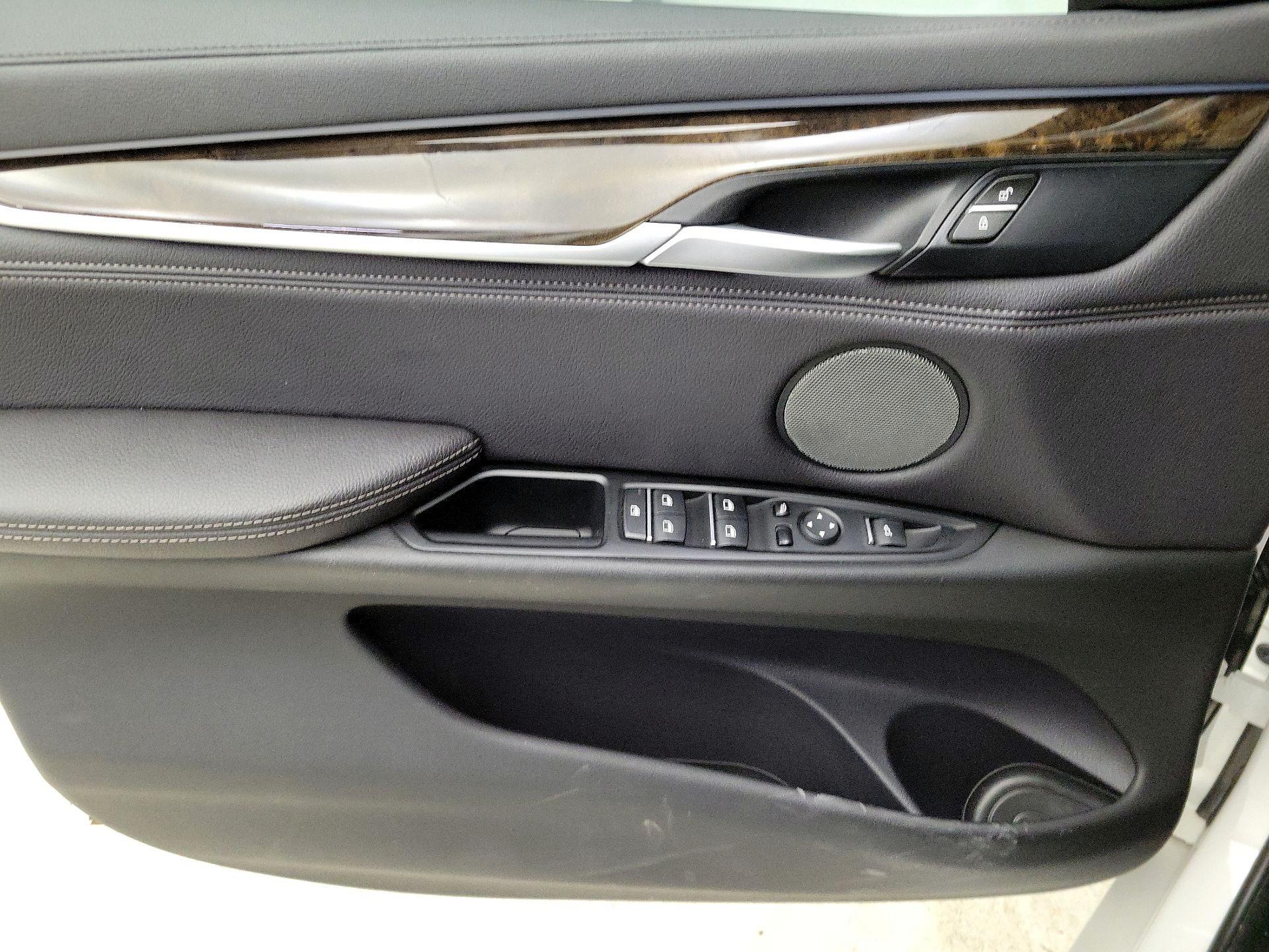 Thumbnail: 2019 BMW X6 - 12