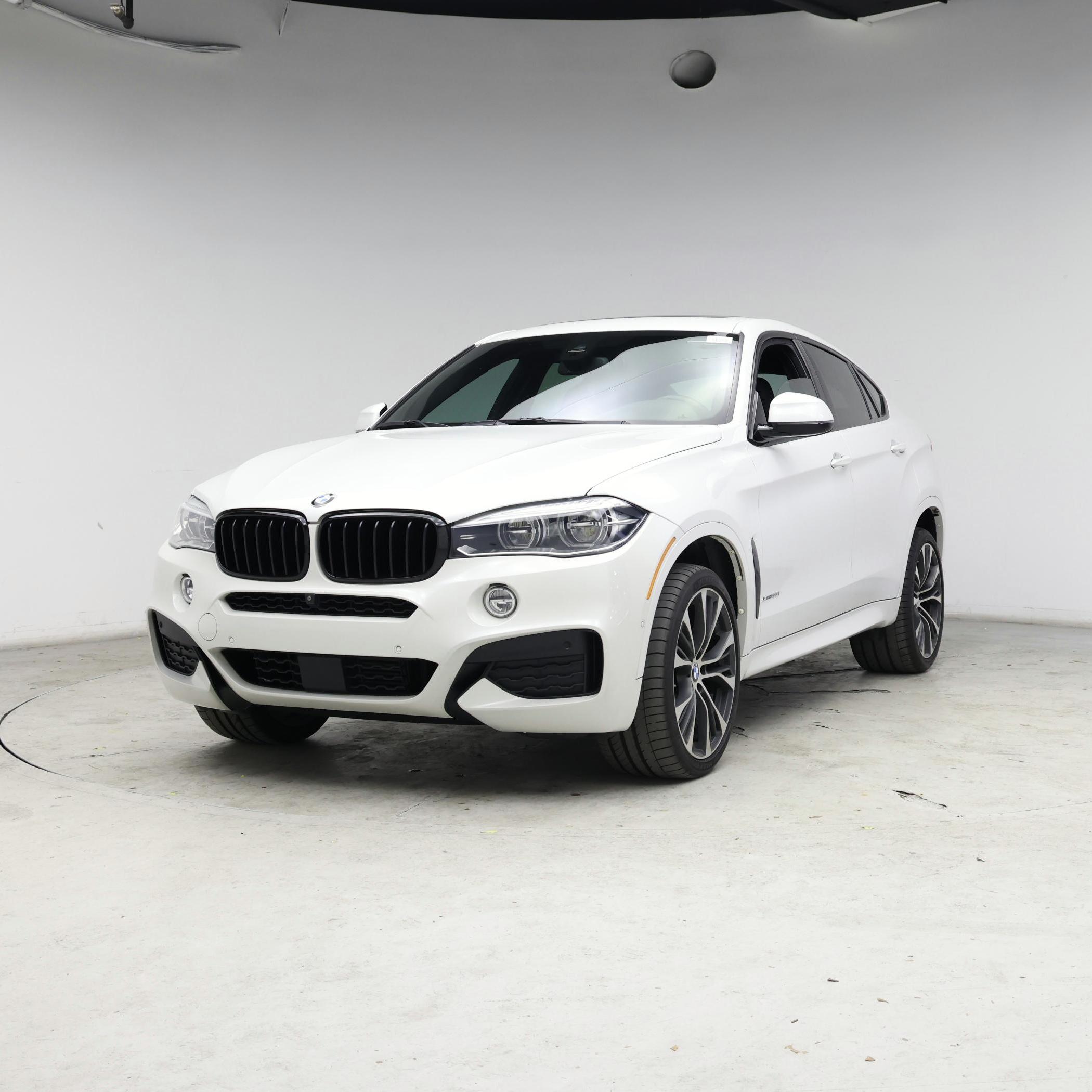 Thumbnail: 2019 BMW X6 - 4
