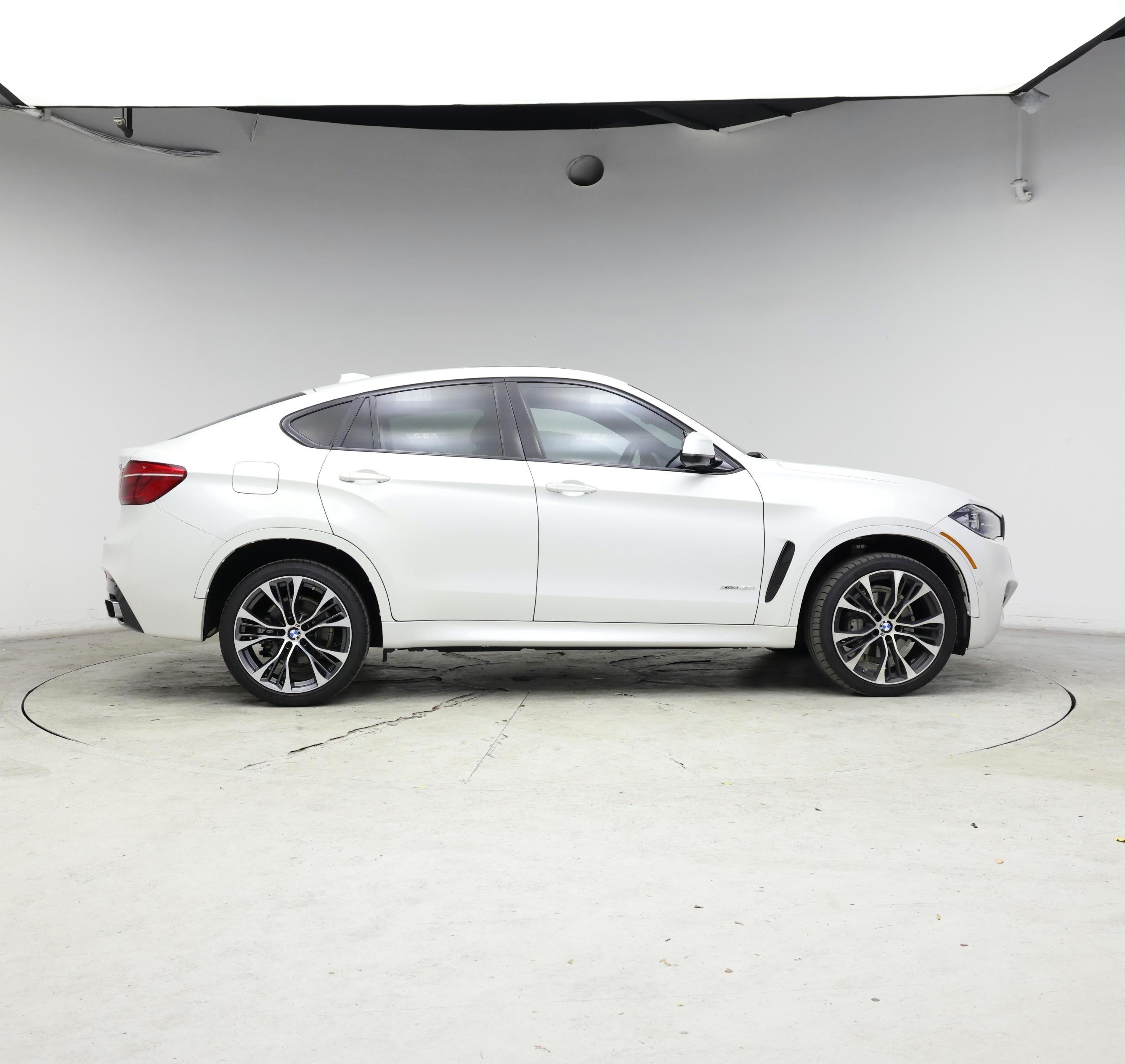 Thumbnail: 2019 BMW X6 - 7