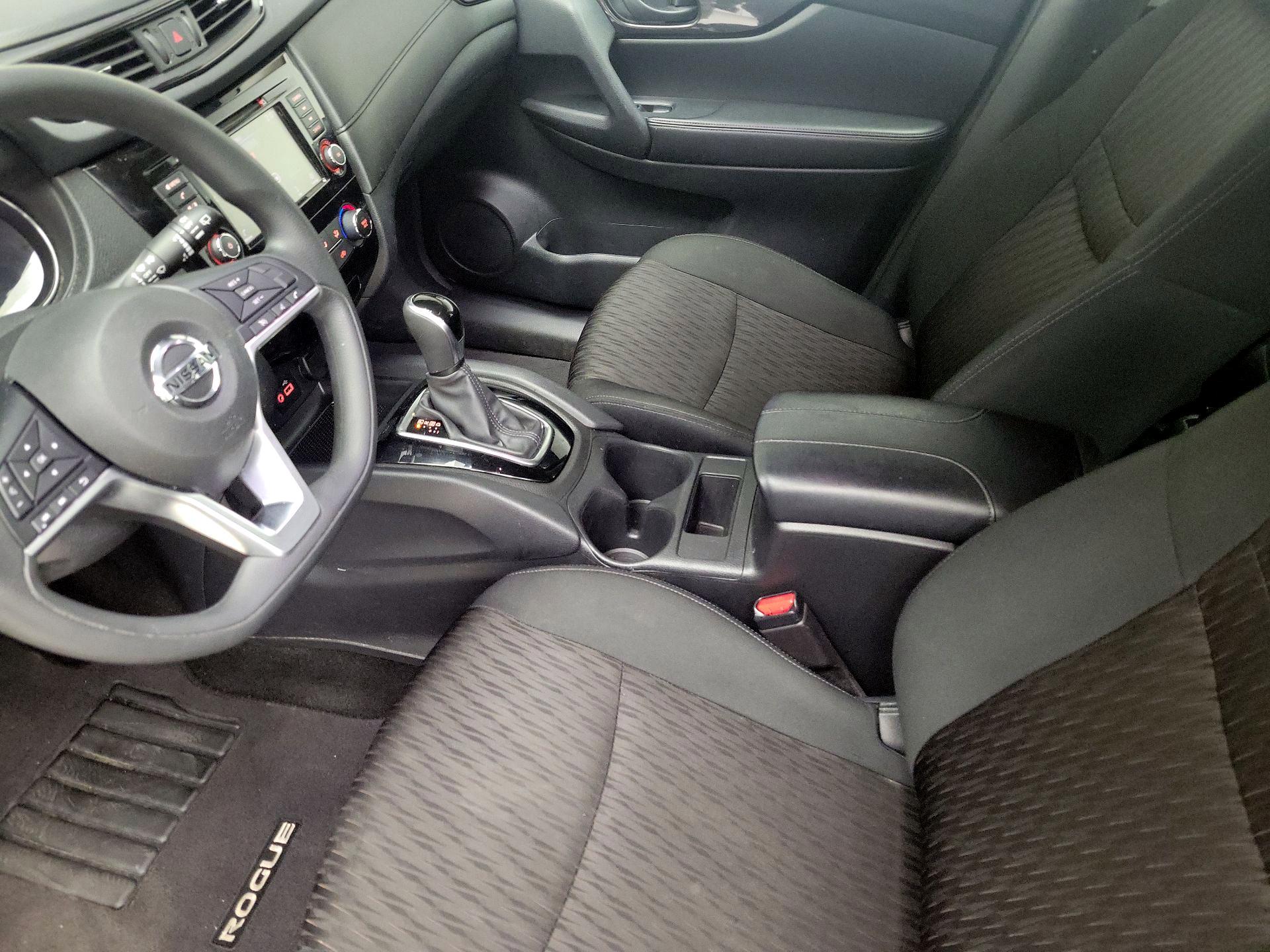 Thumbnail: 2020 Nissan Rogue - 11