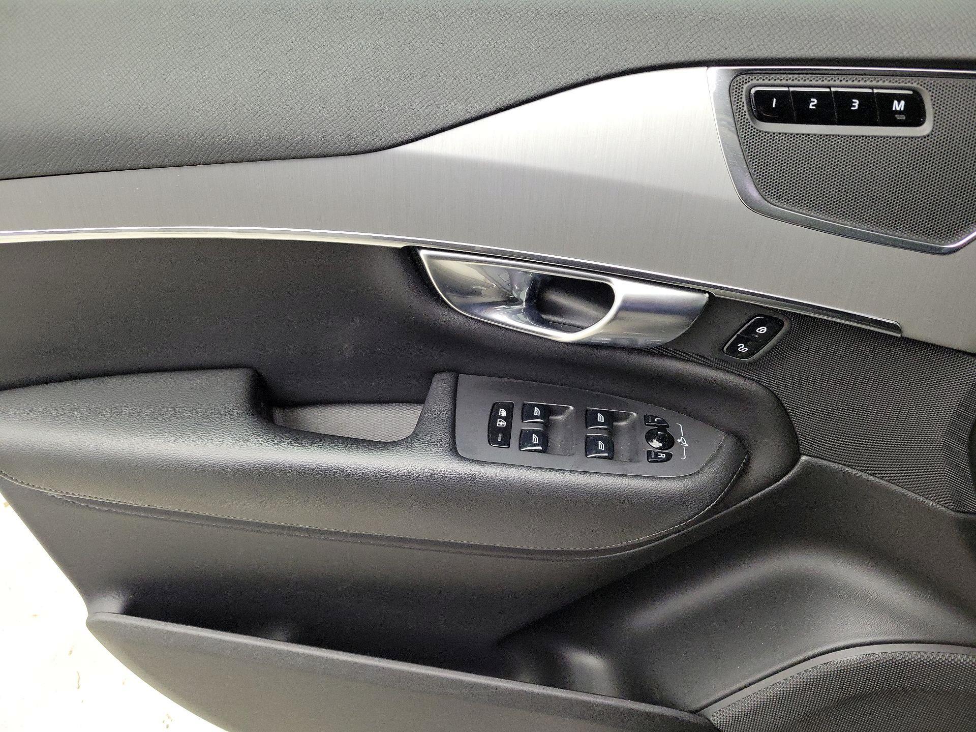 Thumbnail: 2023 Volvo XC90 - 12