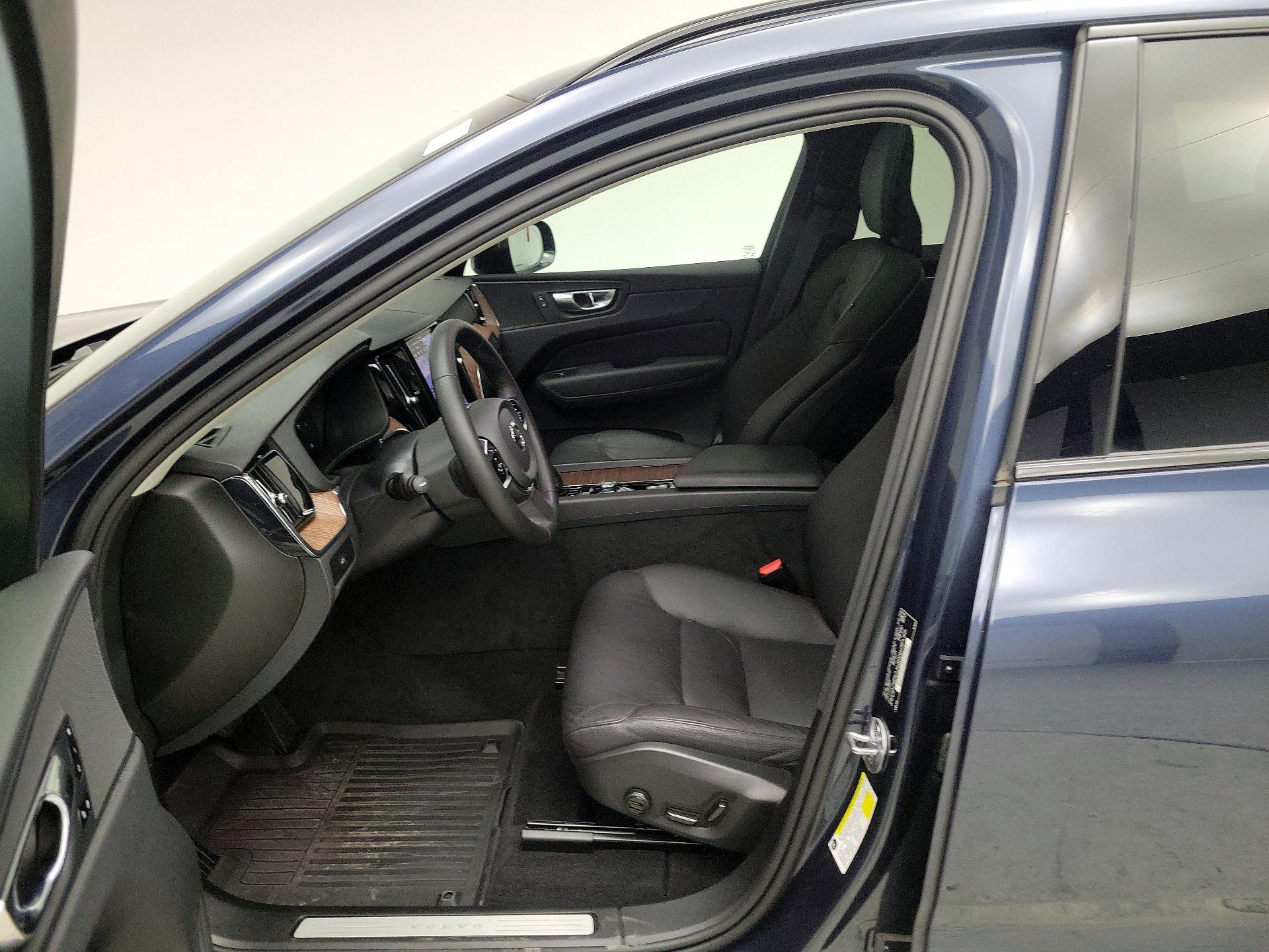 Thumbnail: 2024 Volvo XC60 - 11