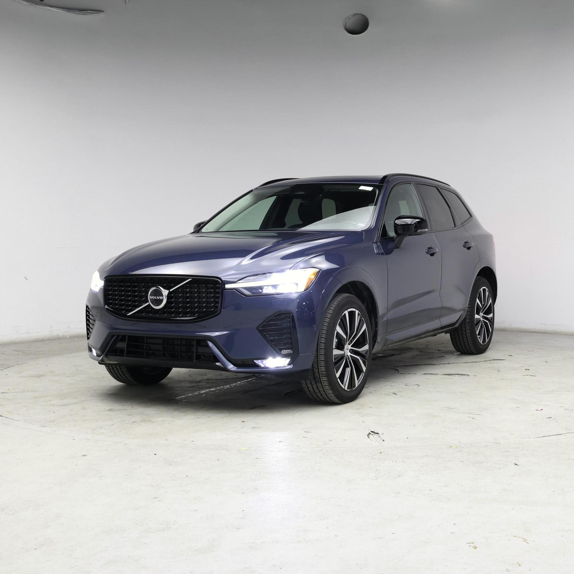Thumbnail: 2024 Volvo XC60 - 4