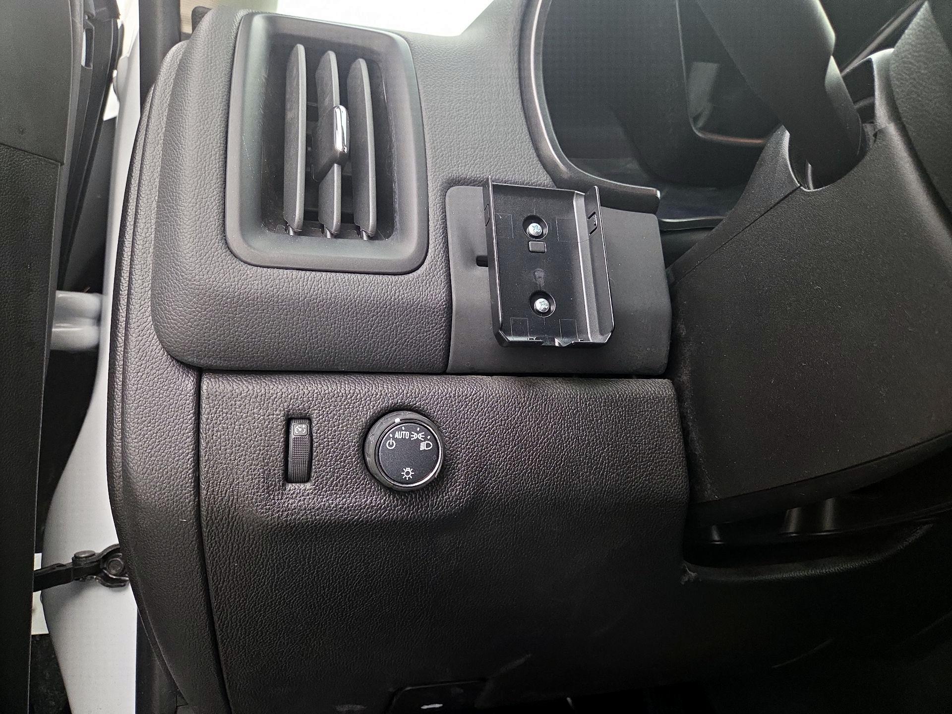 Thumbnail: 2022 Chevrolet Colorado - 13