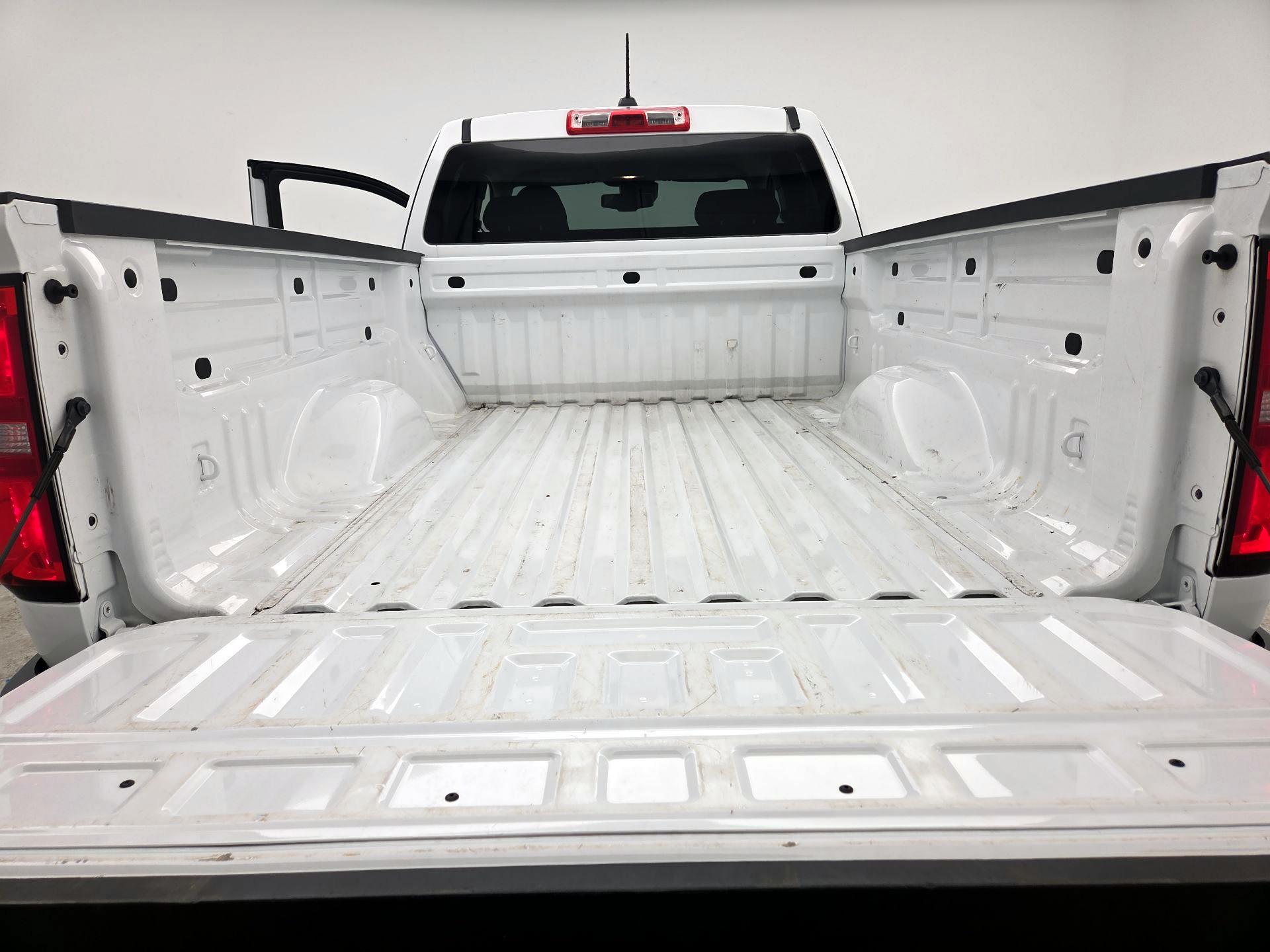 Thumbnail: 2022 Chevrolet Colorado - 20