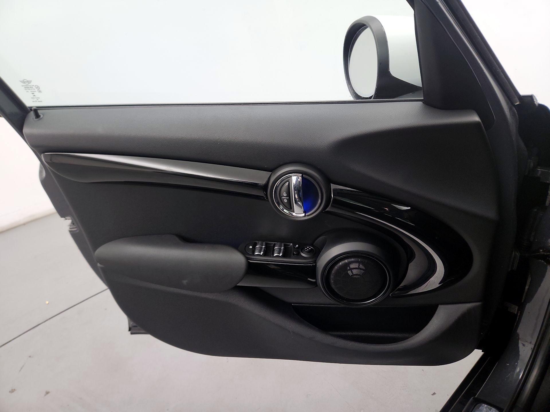 Thumbnail: 2021 MINI Cooper Hardtop - 10