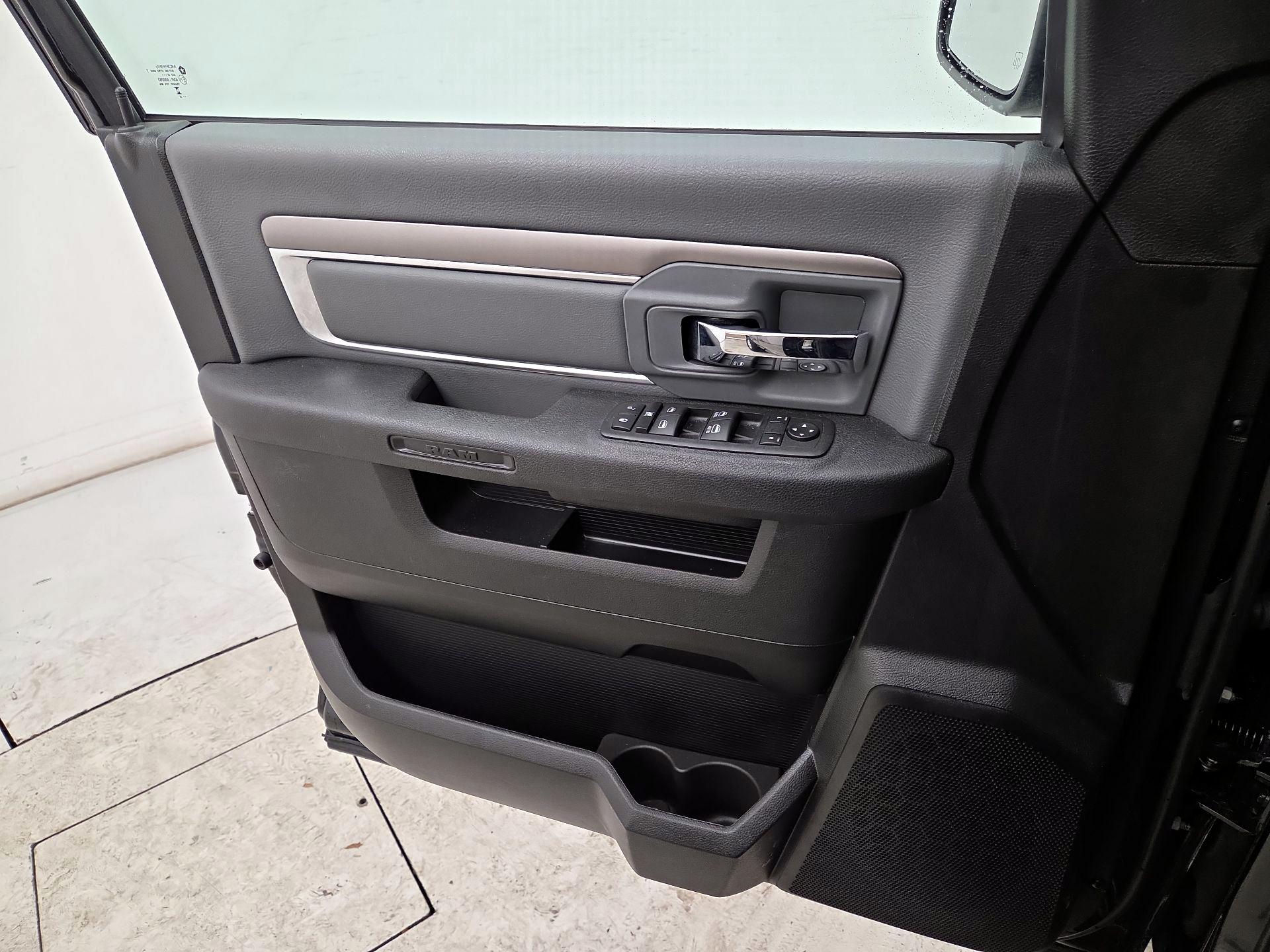 Thumbnail: 2024 RAM 1500 Classic - 12