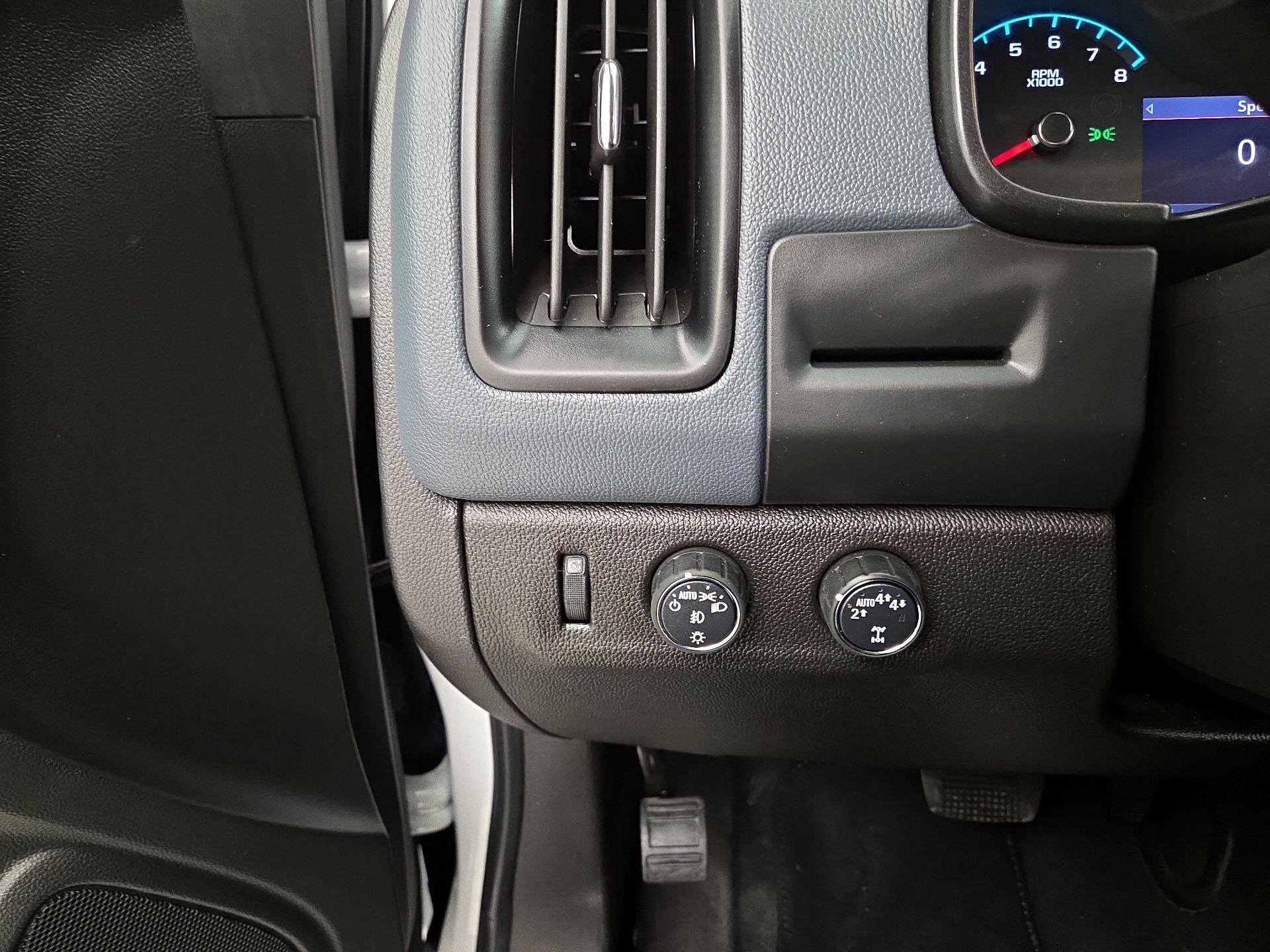 Thumbnail: 2021 Chevrolet Colorado - 13