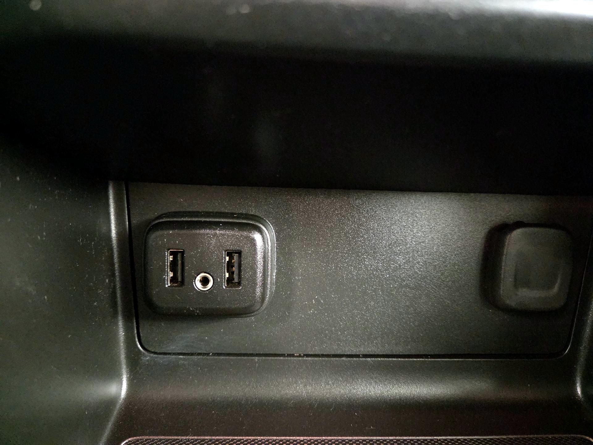 Thumbnail: 2021 Chevrolet Colorado - 18