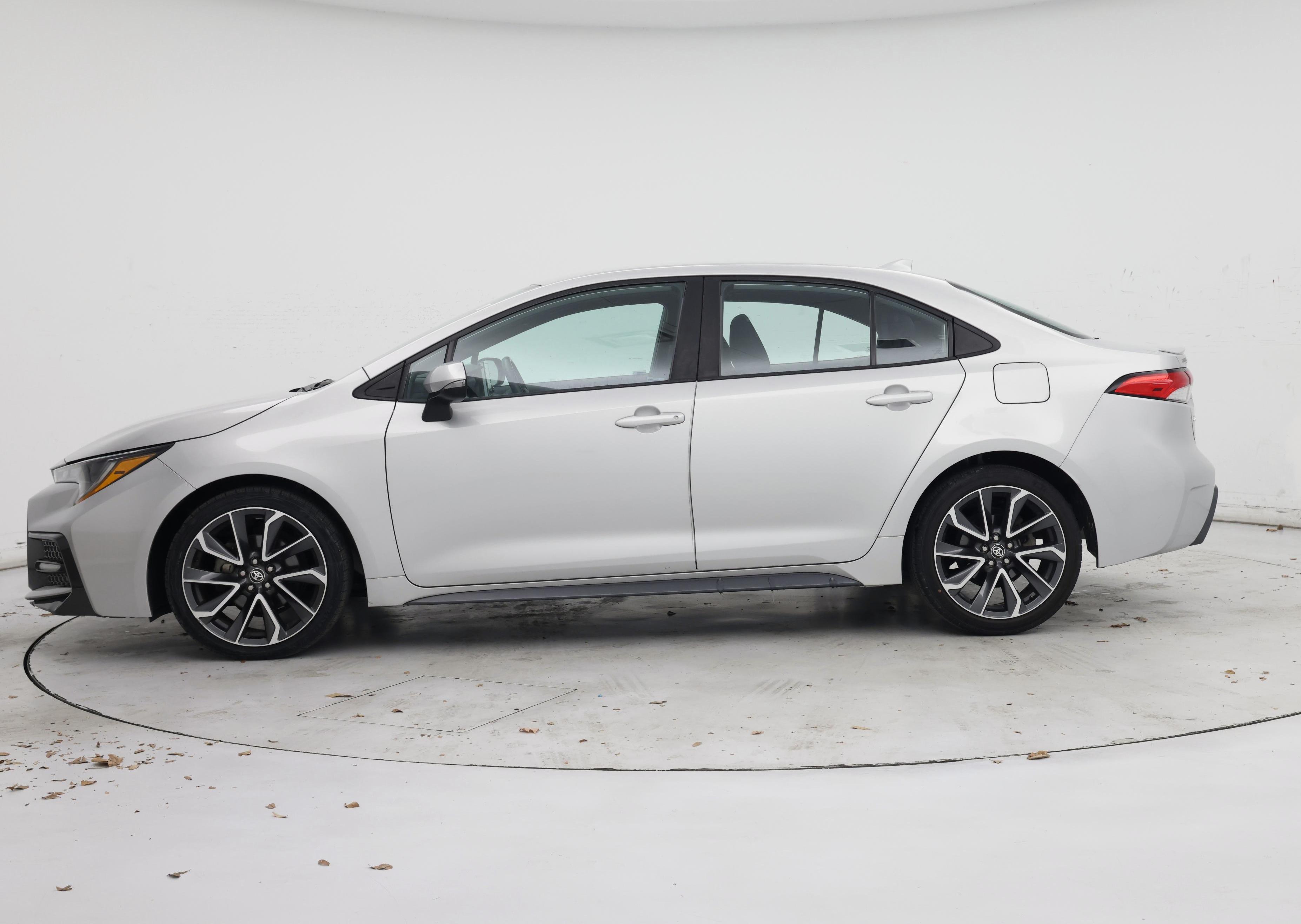 Thumbnail: 2021 Toyota Corolla - 3