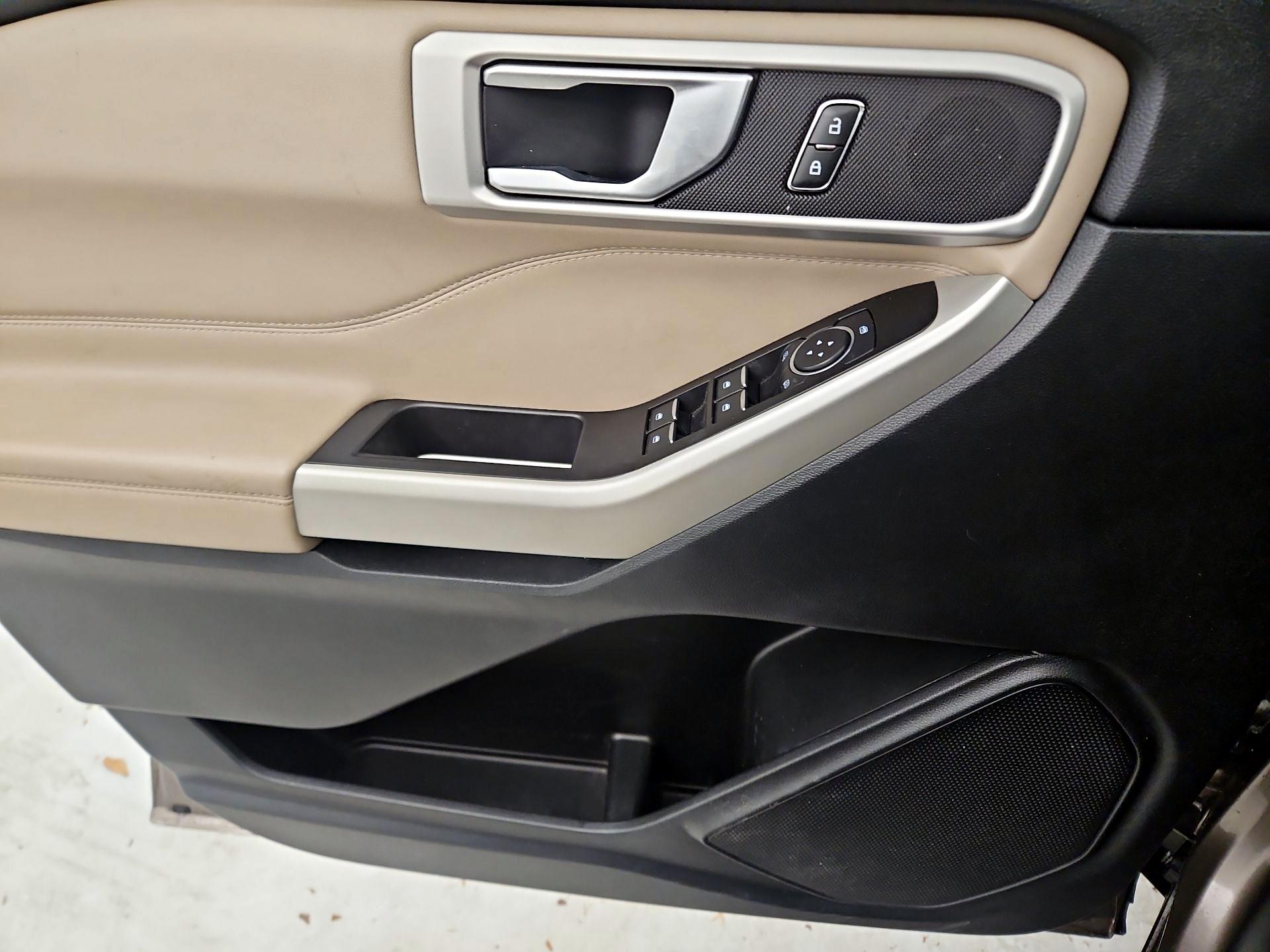 Thumbnail: 2021 Ford Explorer - 12