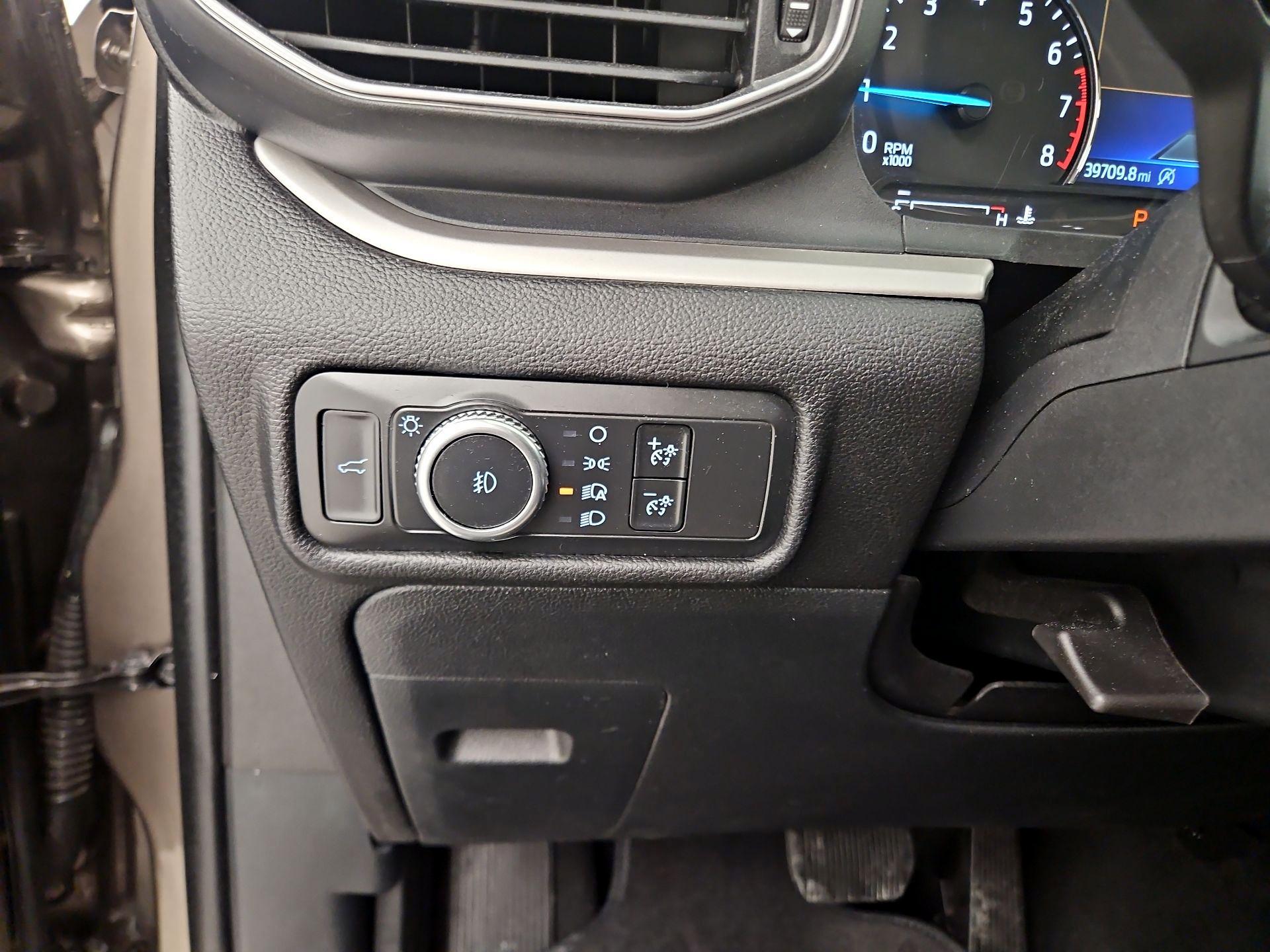 Thumbnail: 2021 Ford Explorer - 13