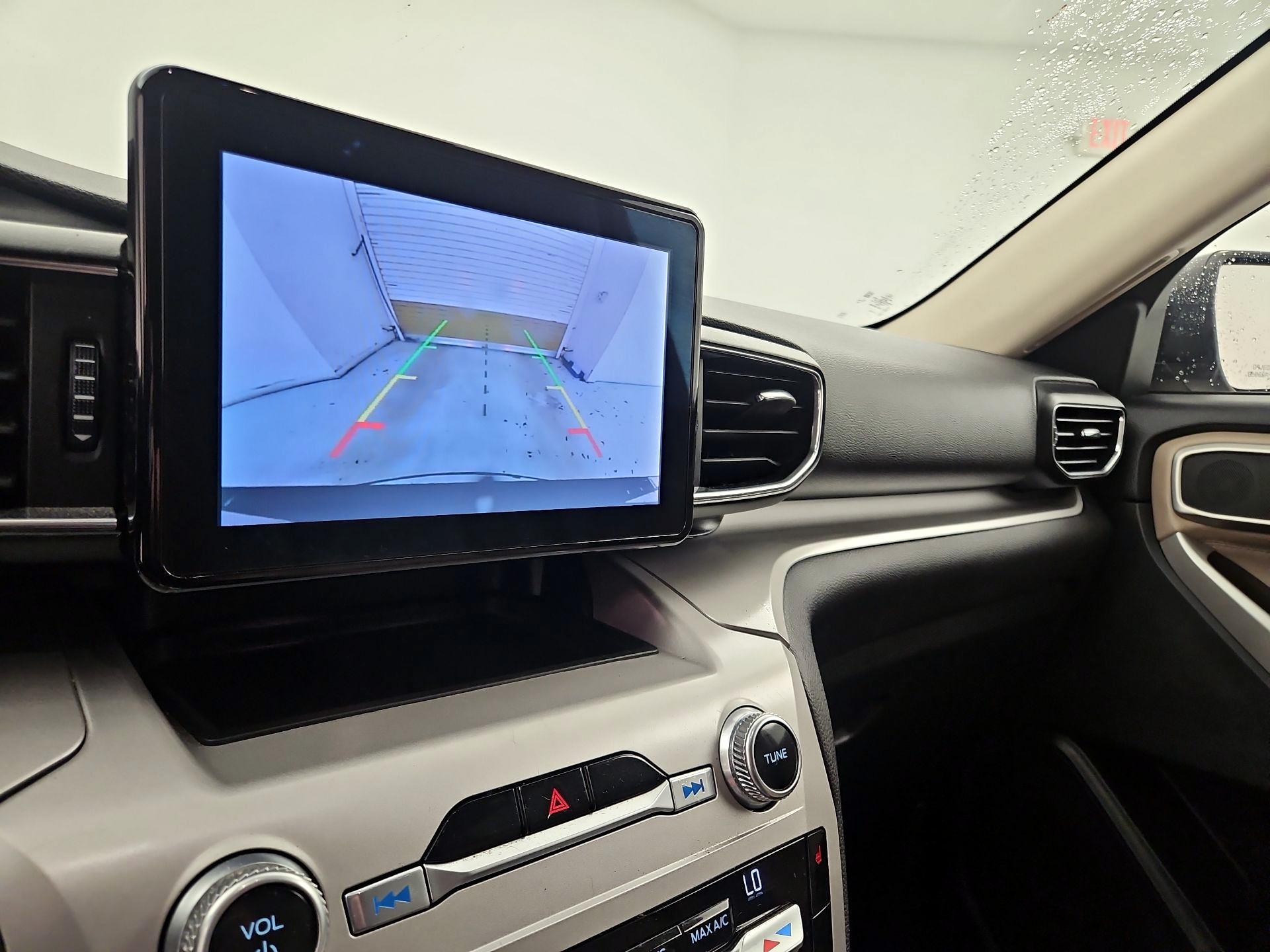 Thumbnail: 2021 Ford Explorer - 14