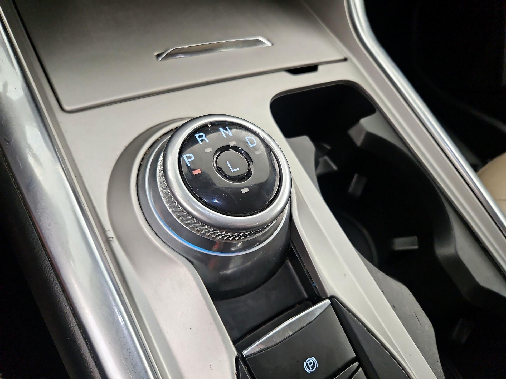 Thumbnail: 2021 Ford Explorer - 17