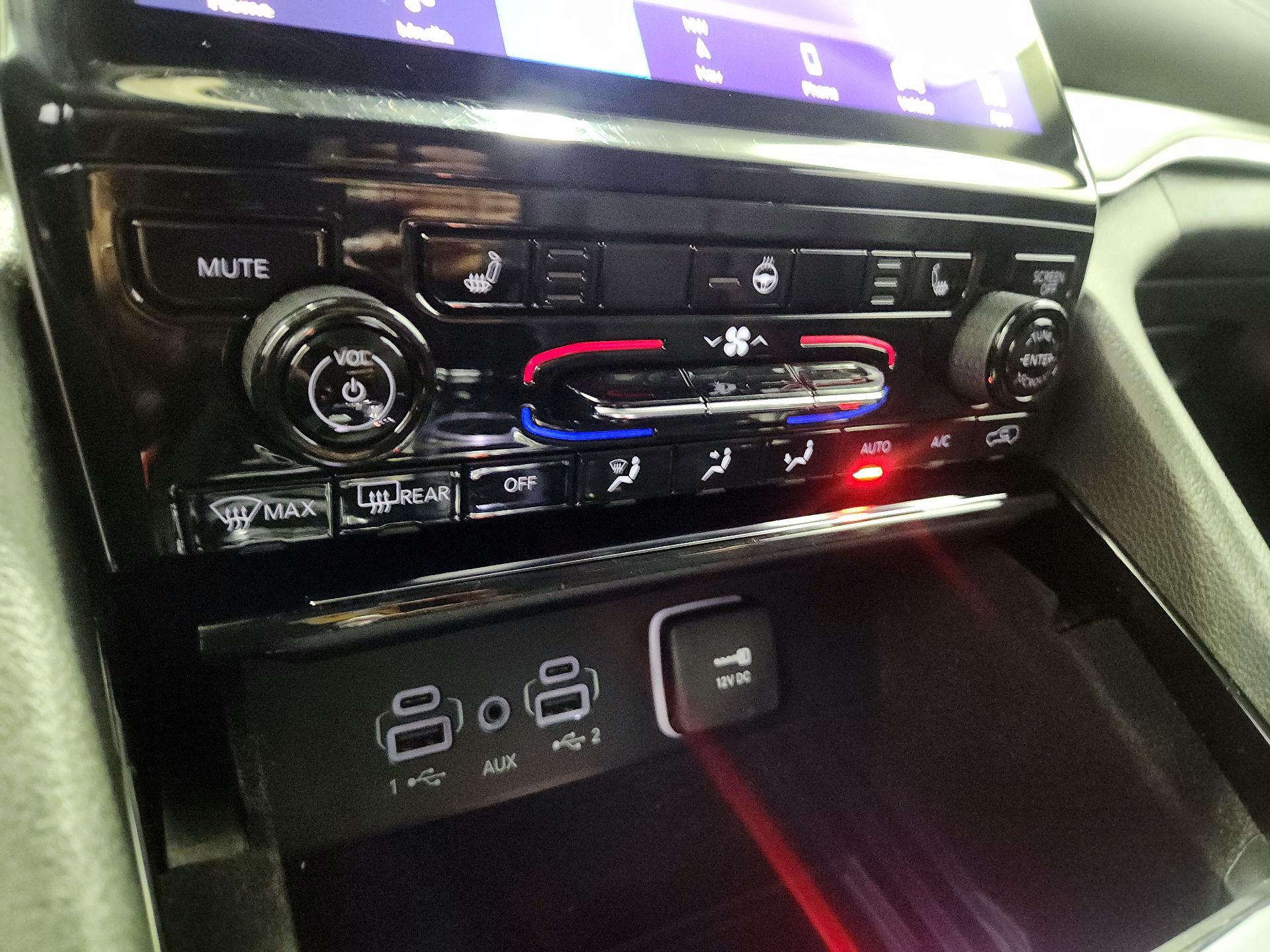 Thumbnail: 2021 Jeep Grand Cherokee L - 17