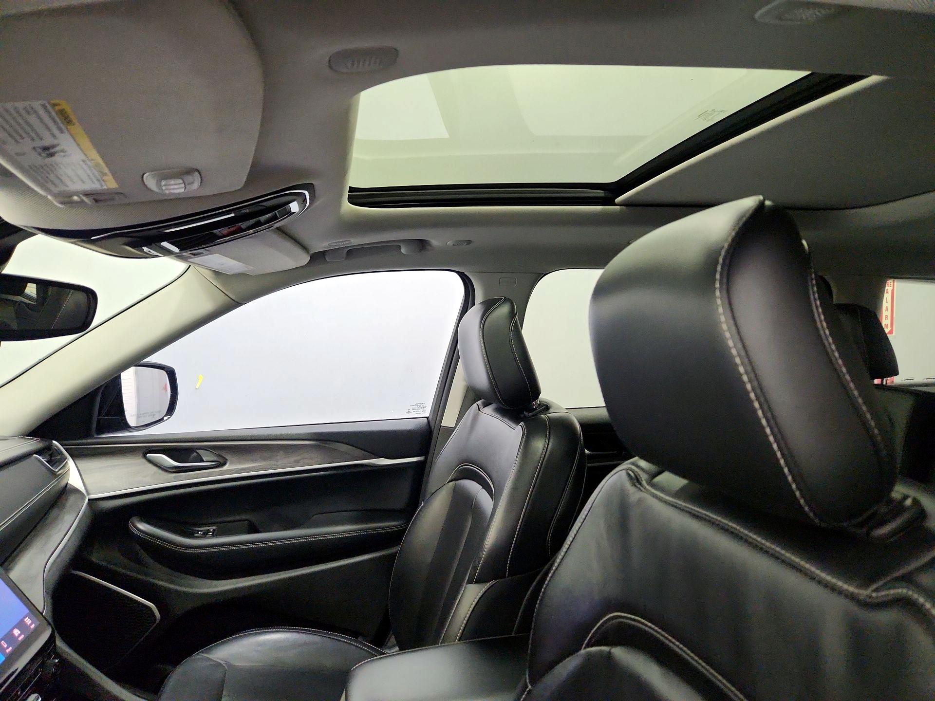 Thumbnail: 2021 Jeep Grand Cherokee L - 20