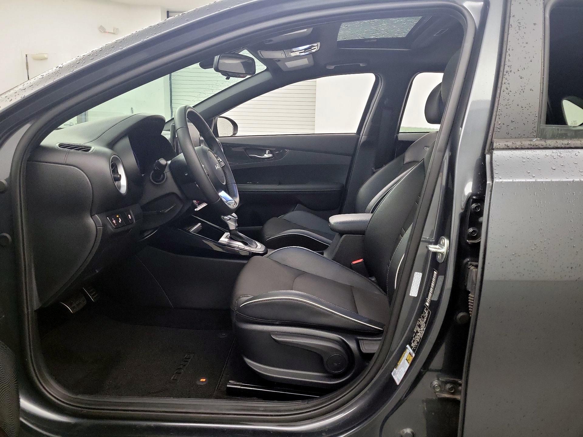 Thumbnail: 2024 Kia Forte - 9