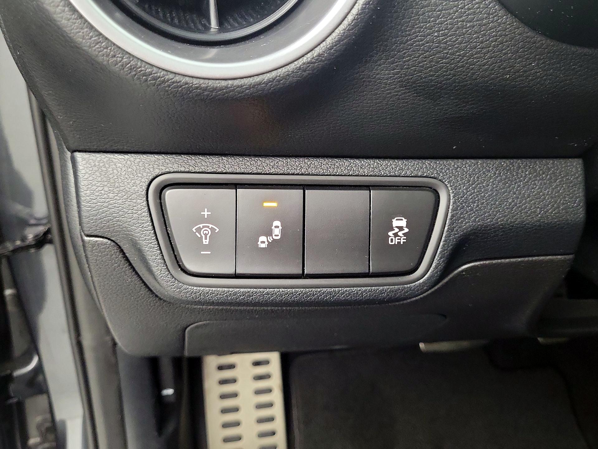 Thumbnail: 2024 Kia Forte - 11