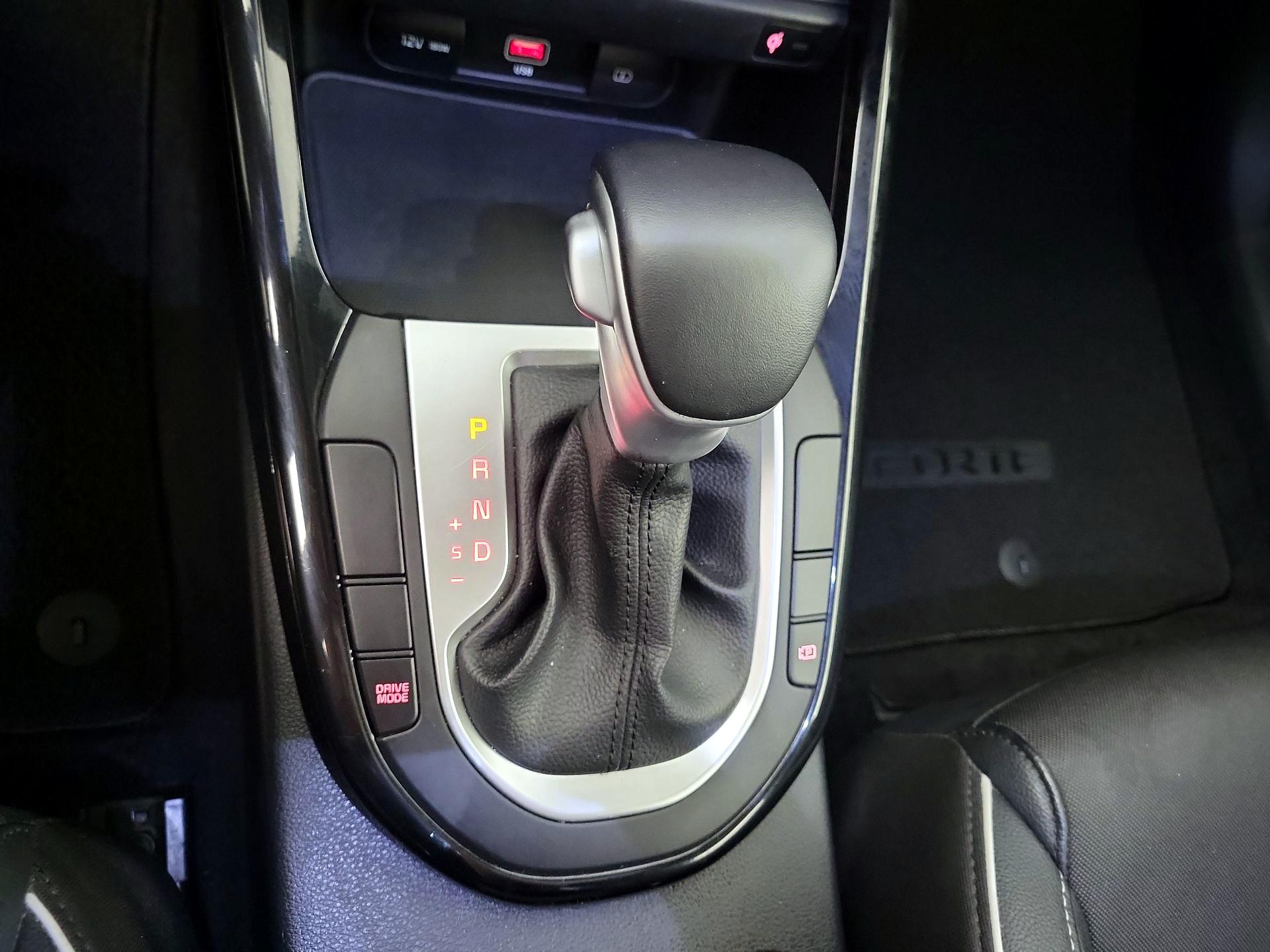 Thumbnail: 2024 Kia Forte - 16