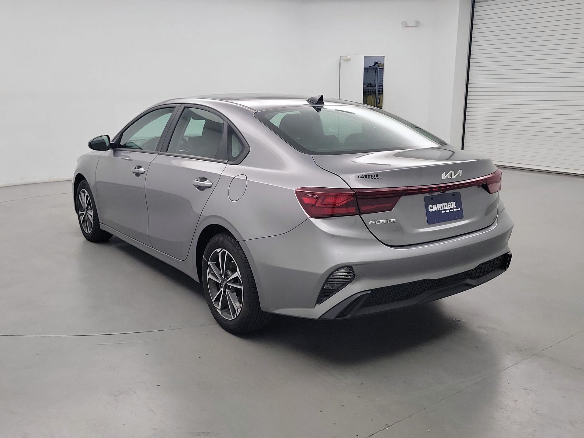 Thumbnail: 2024 Kia Forte - 7