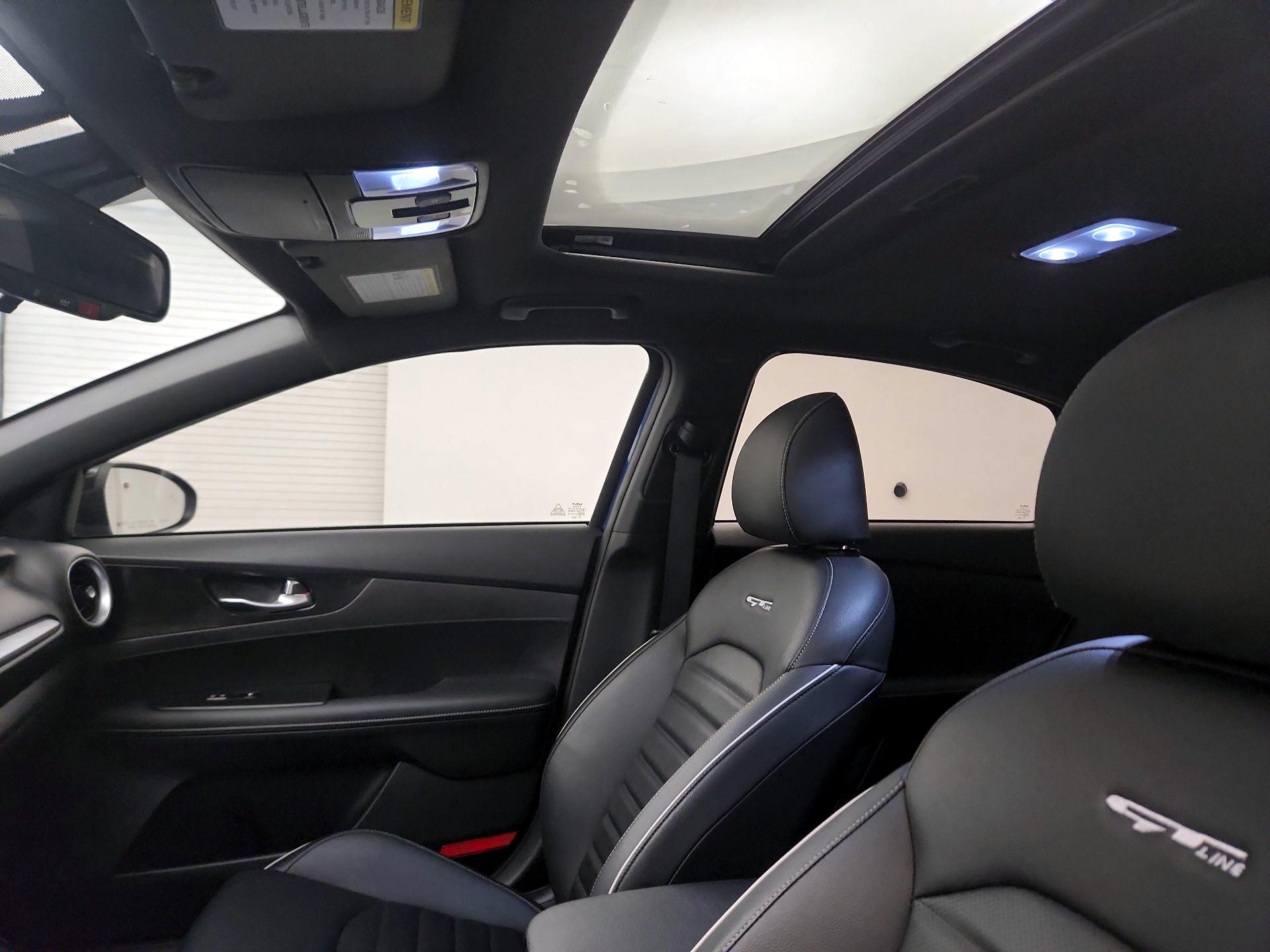 Thumbnail: 2024 Kia Forte - 17