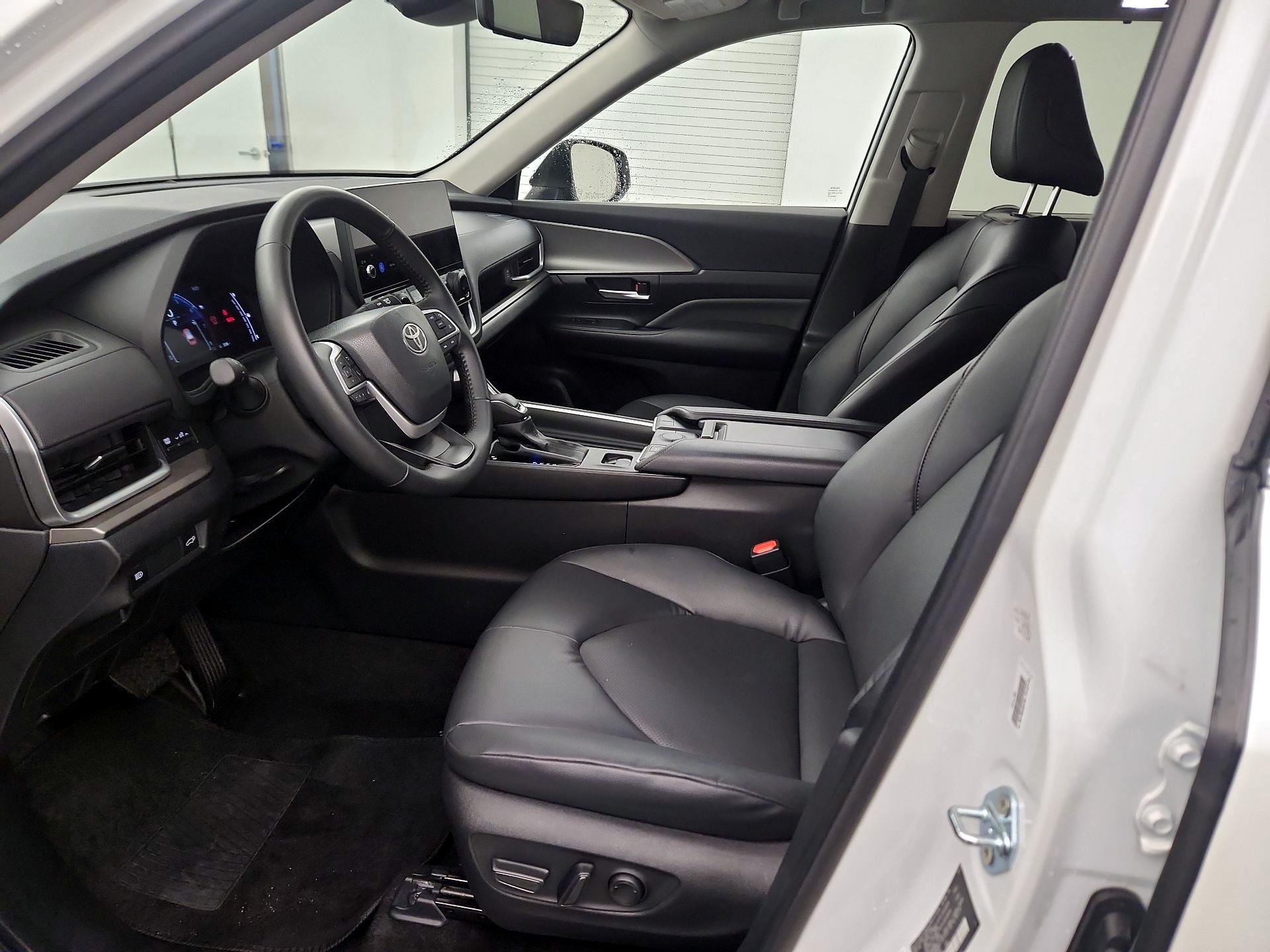 Thumbnail: 2025 Toyota Grand Highlander - 9