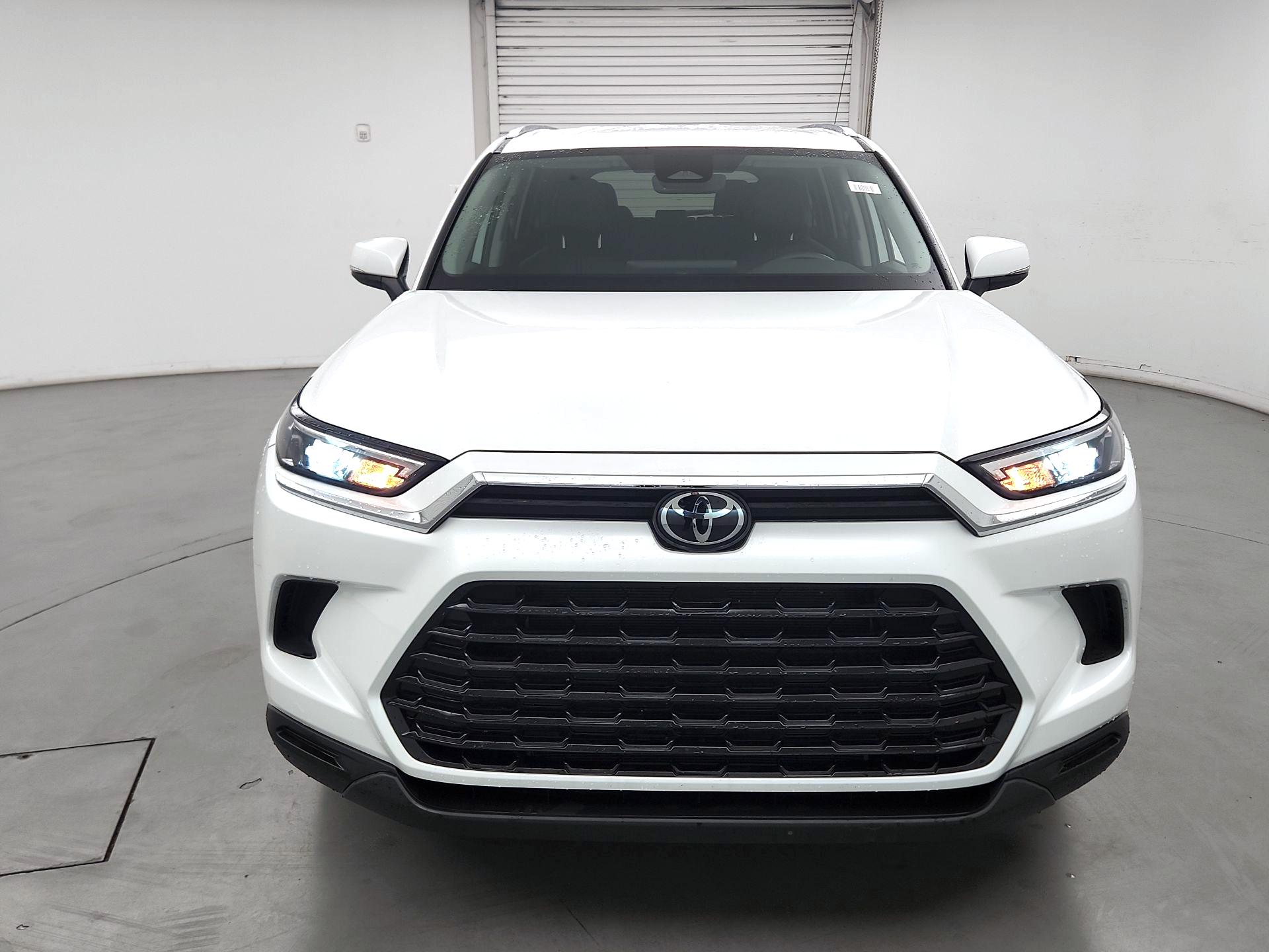 Thumbnail: 2025 Toyota Grand Highlander - 2