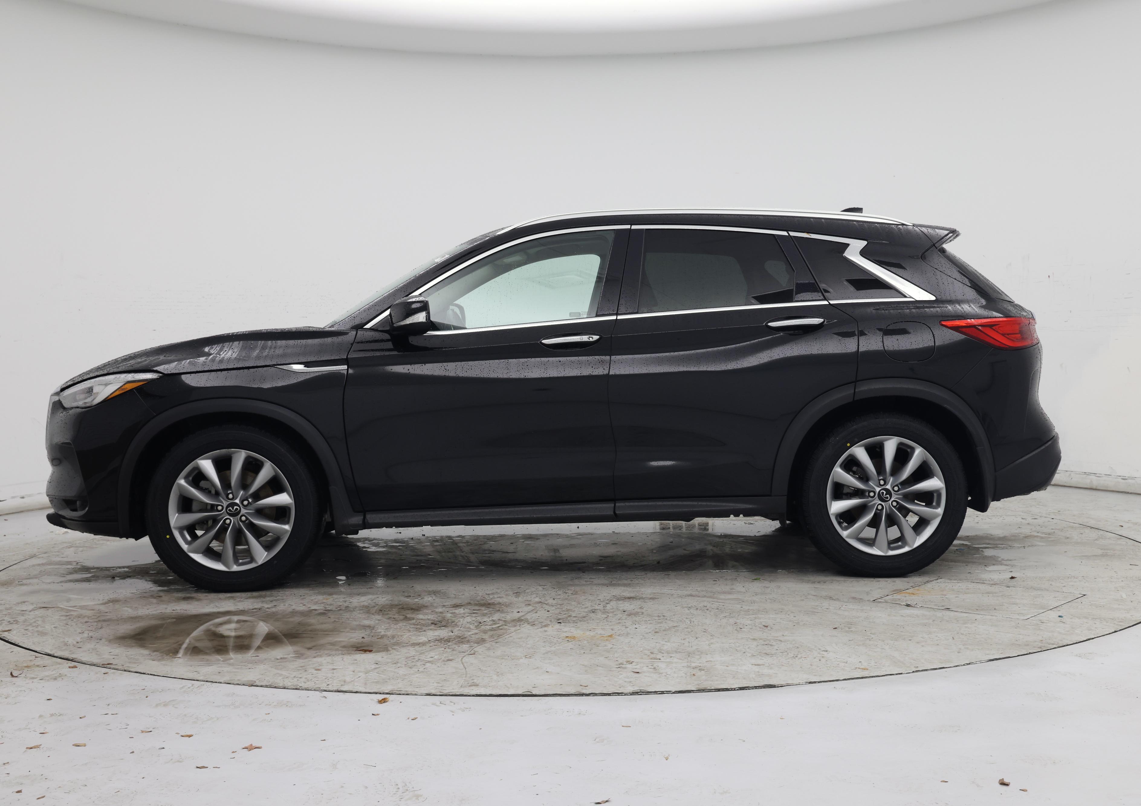 Thumbnail: 2021 INFINITI QX50 - 3