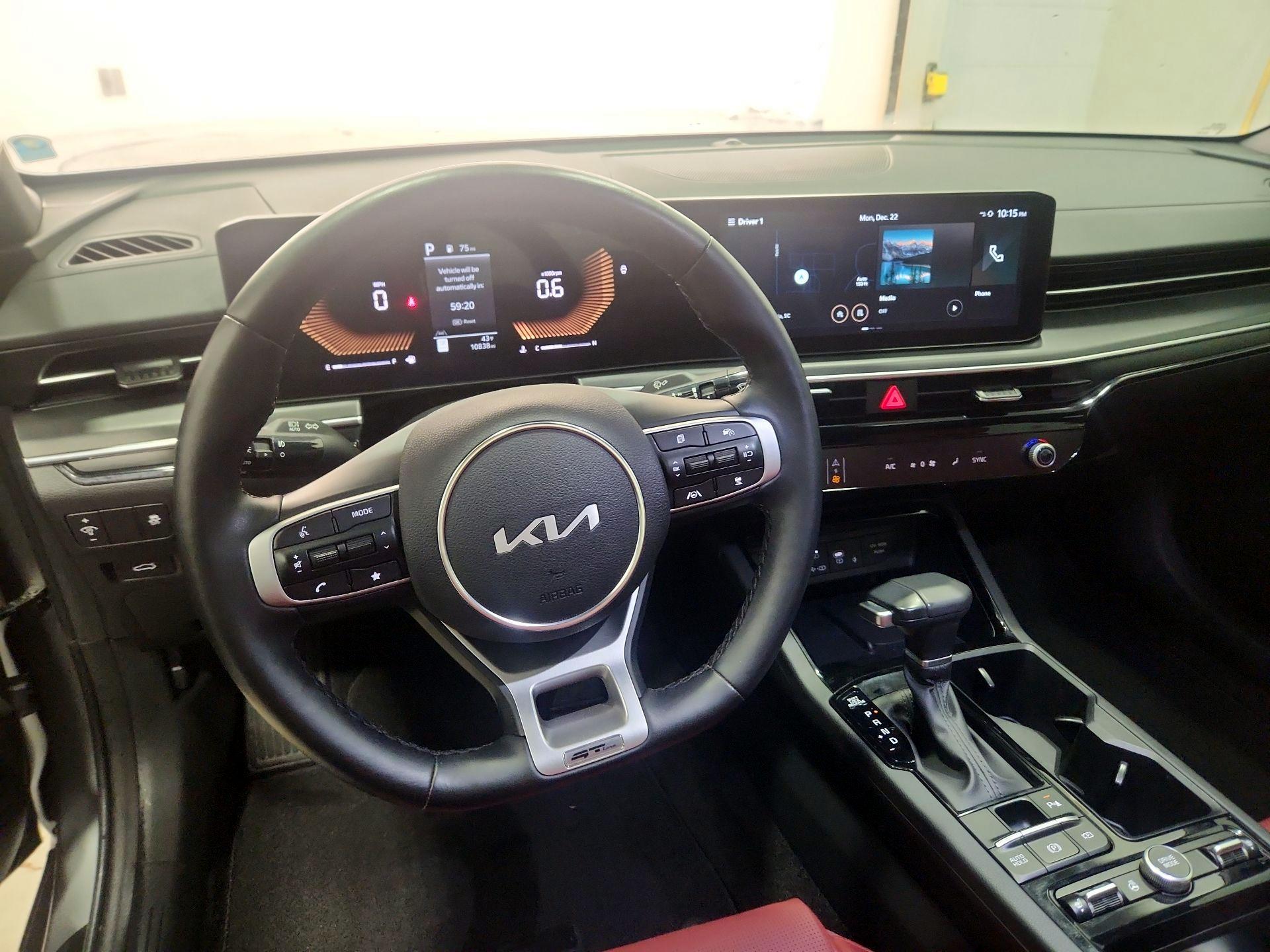 Thumbnail: 2025 Kia K5 - 9