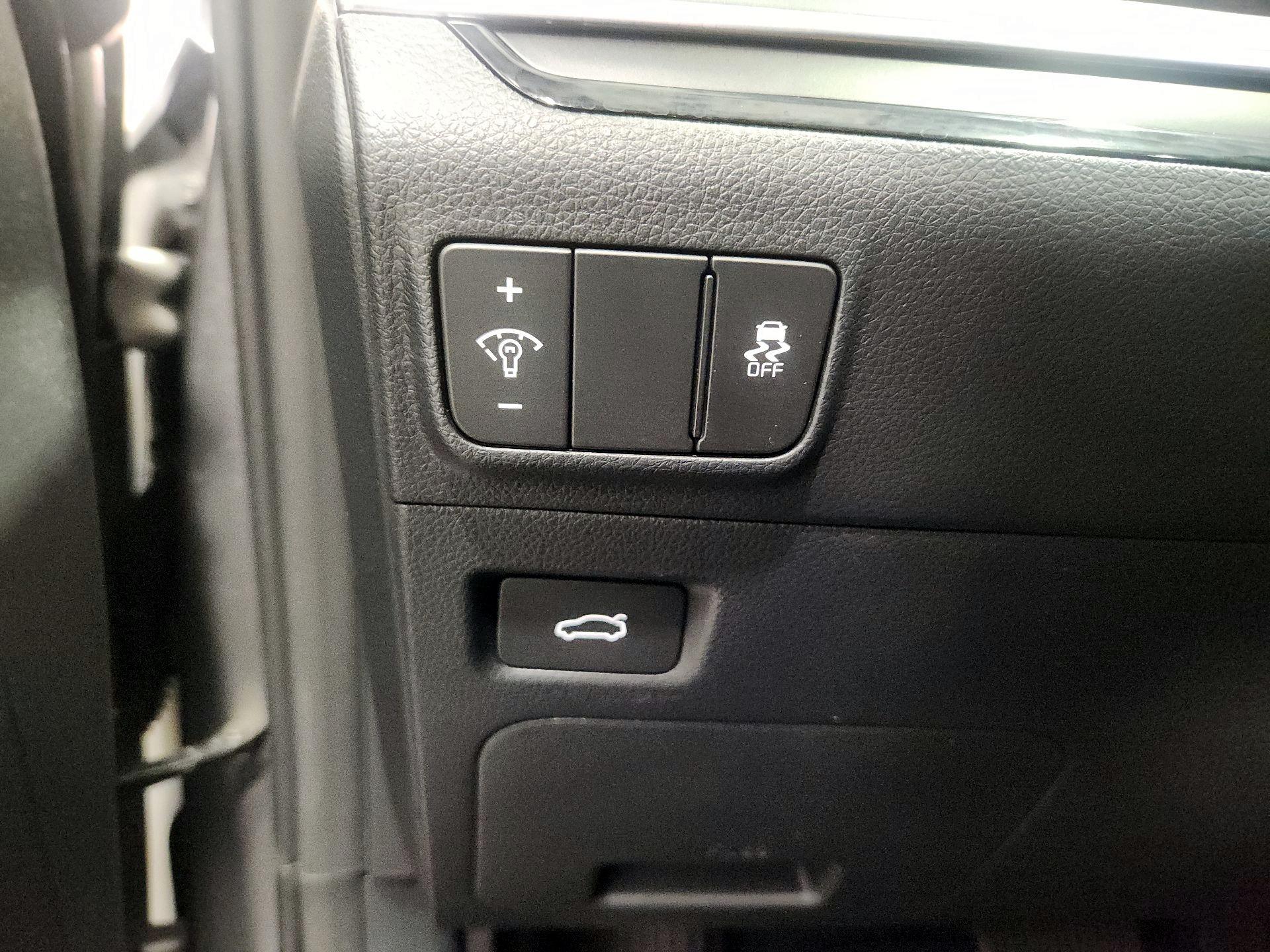 Thumbnail: 2025 Kia K5 - 13