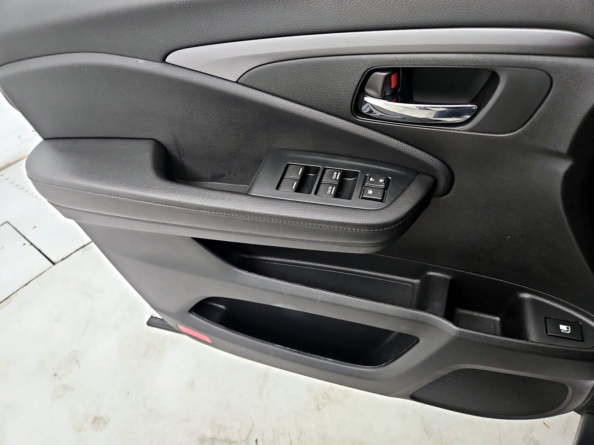 Thumbnail: 2022 Honda Pilot - 12