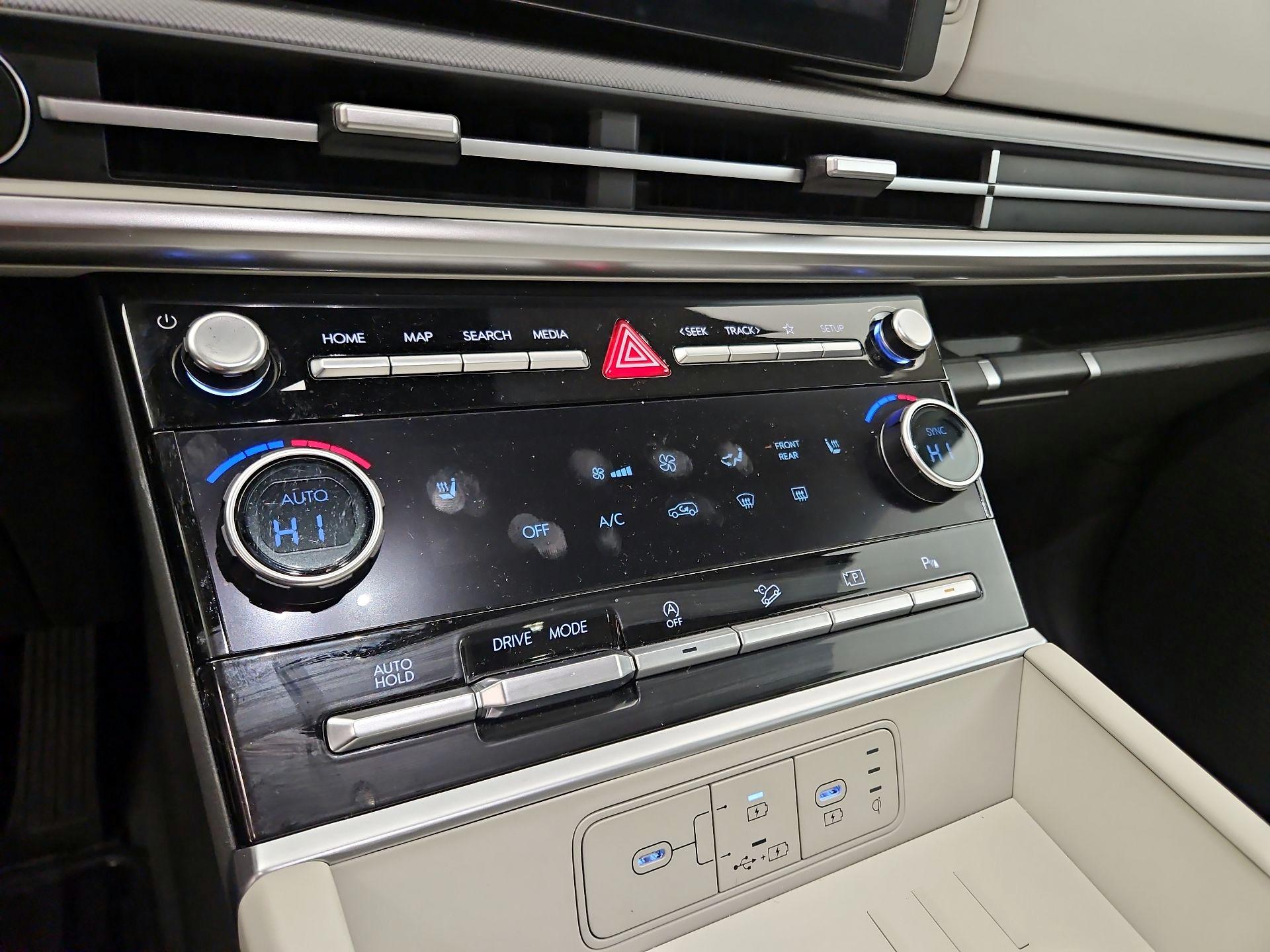 Thumbnail: 2024 Hyundai Santa Fe - 16