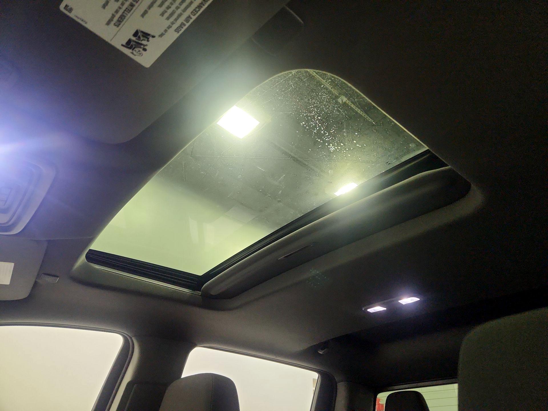 Thumbnail: 2022 Chevrolet Silverado 1500 - 19