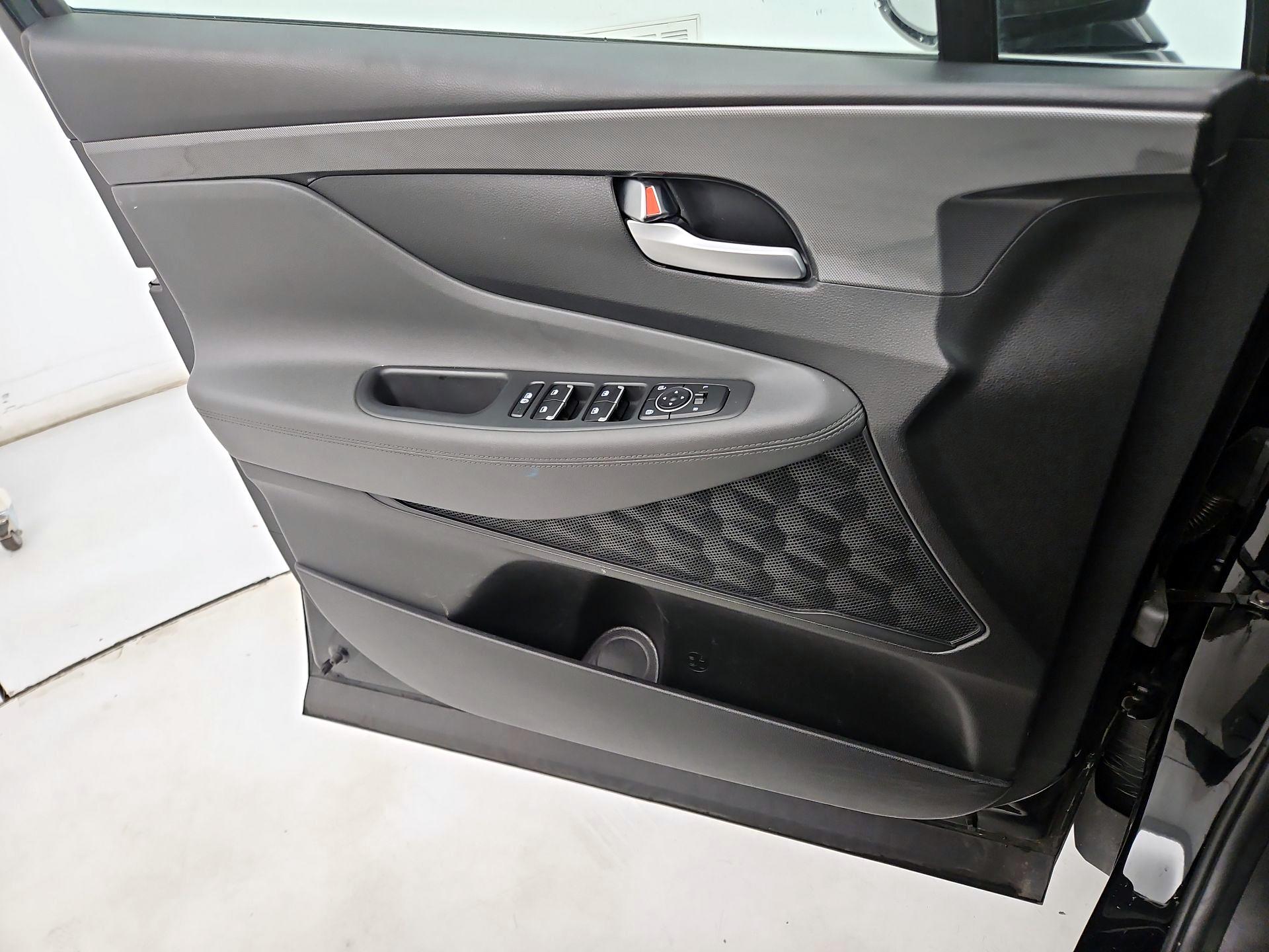 Thumbnail: 2023 Hyundai Santa Fe - 12