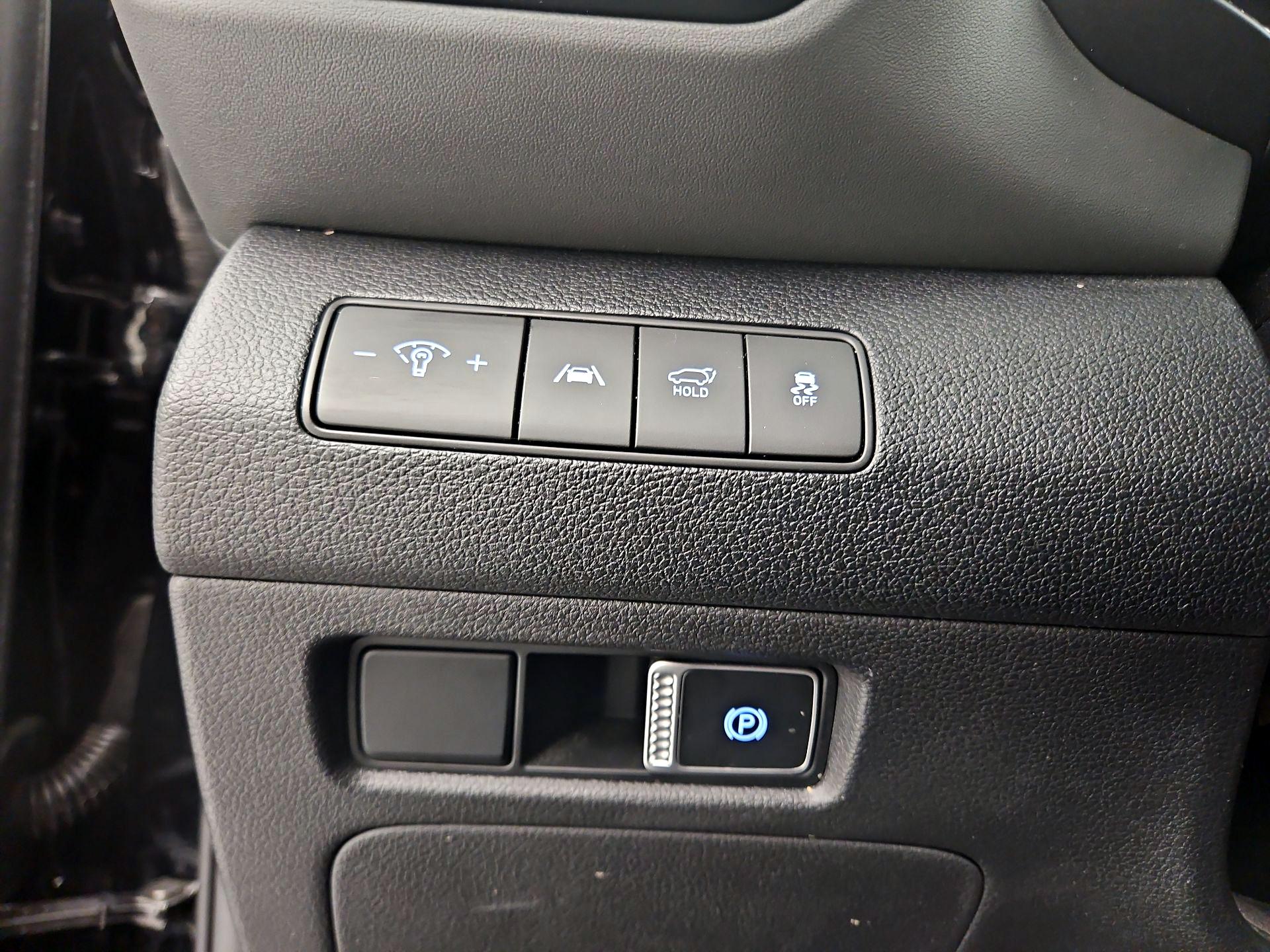 Thumbnail: 2023 Hyundai Santa Fe - 13