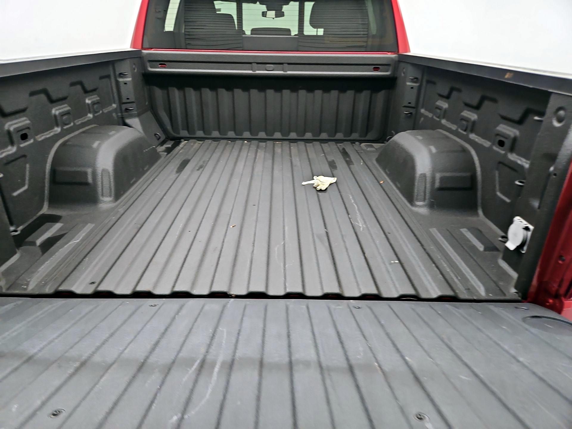 Thumbnail: 2024 Chevrolet Silverado 1500 - 19