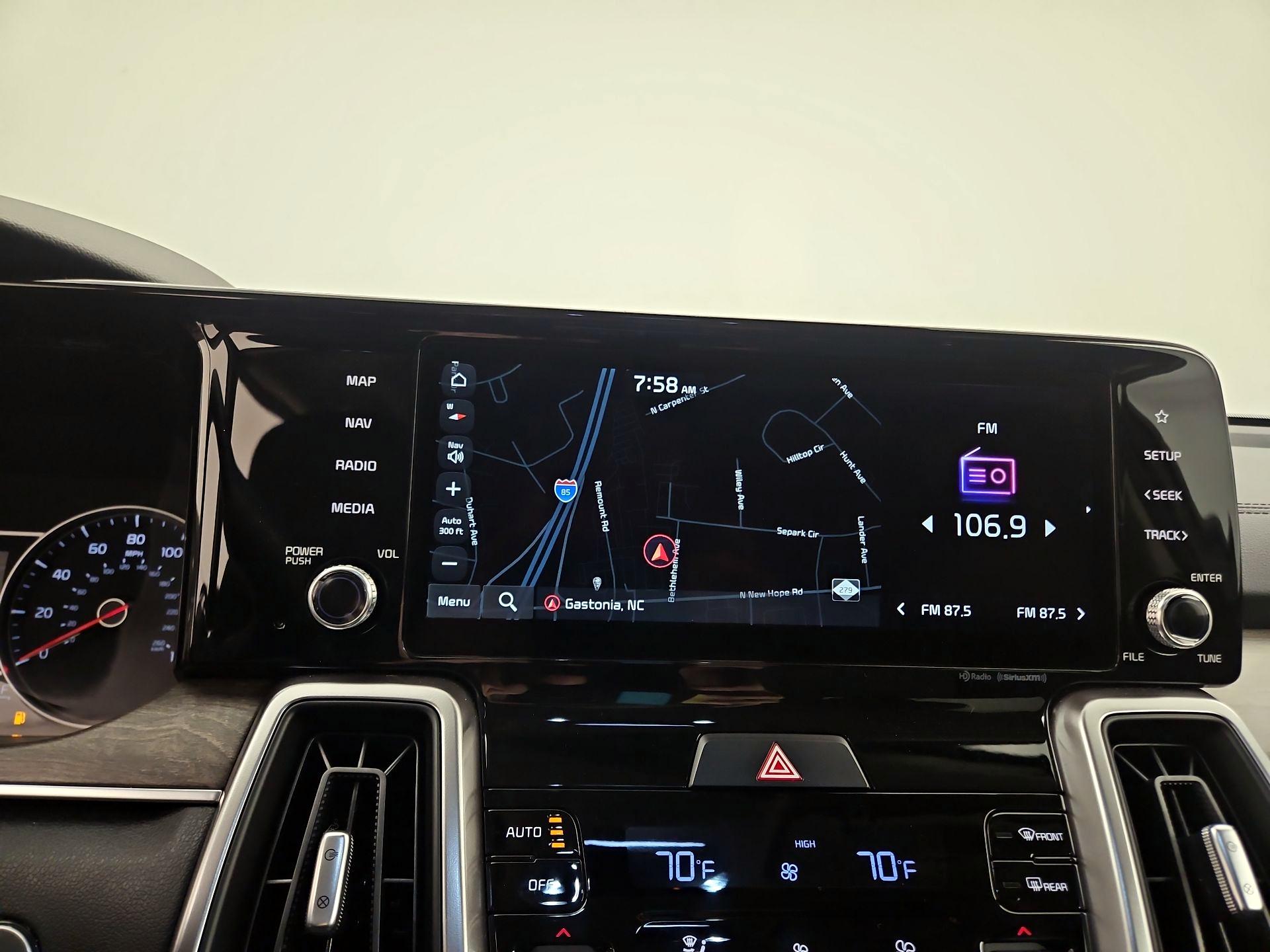 Thumbnail: 2022 Kia Sorento - 14