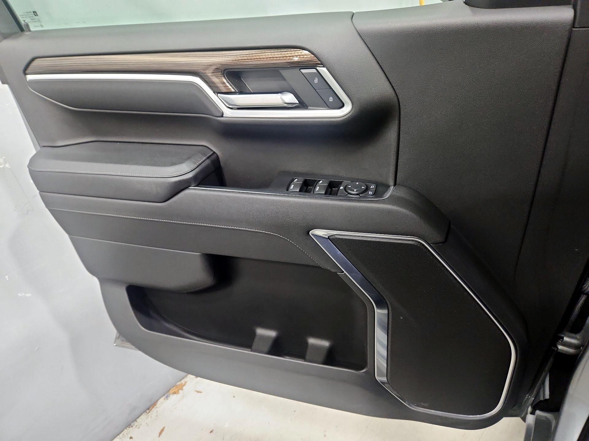 Thumbnail: 2023 Chevrolet Silverado 1500 - 12