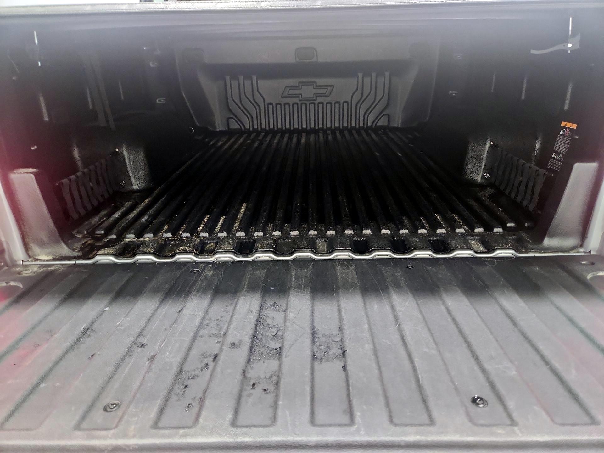 Thumbnail: 2023 Chevrolet Silverado 1500 - 20