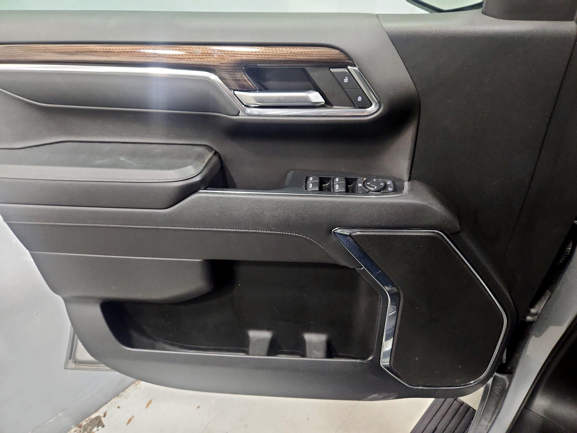 Thumbnail: 2023 Chevrolet Silverado 1500 - 12